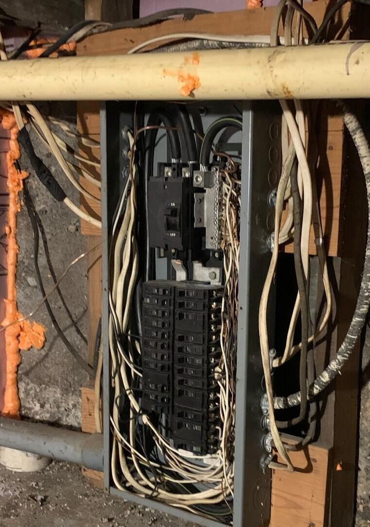 530 West Commercial Street Property Photo 26