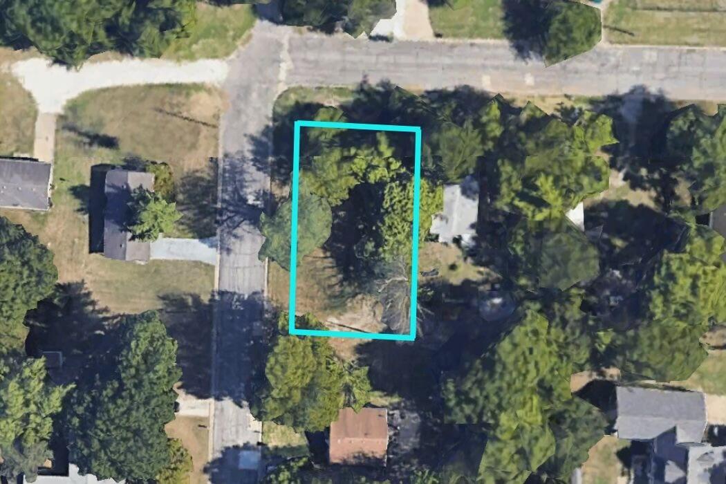 .21+/- Mina Avenue Property Photo 1