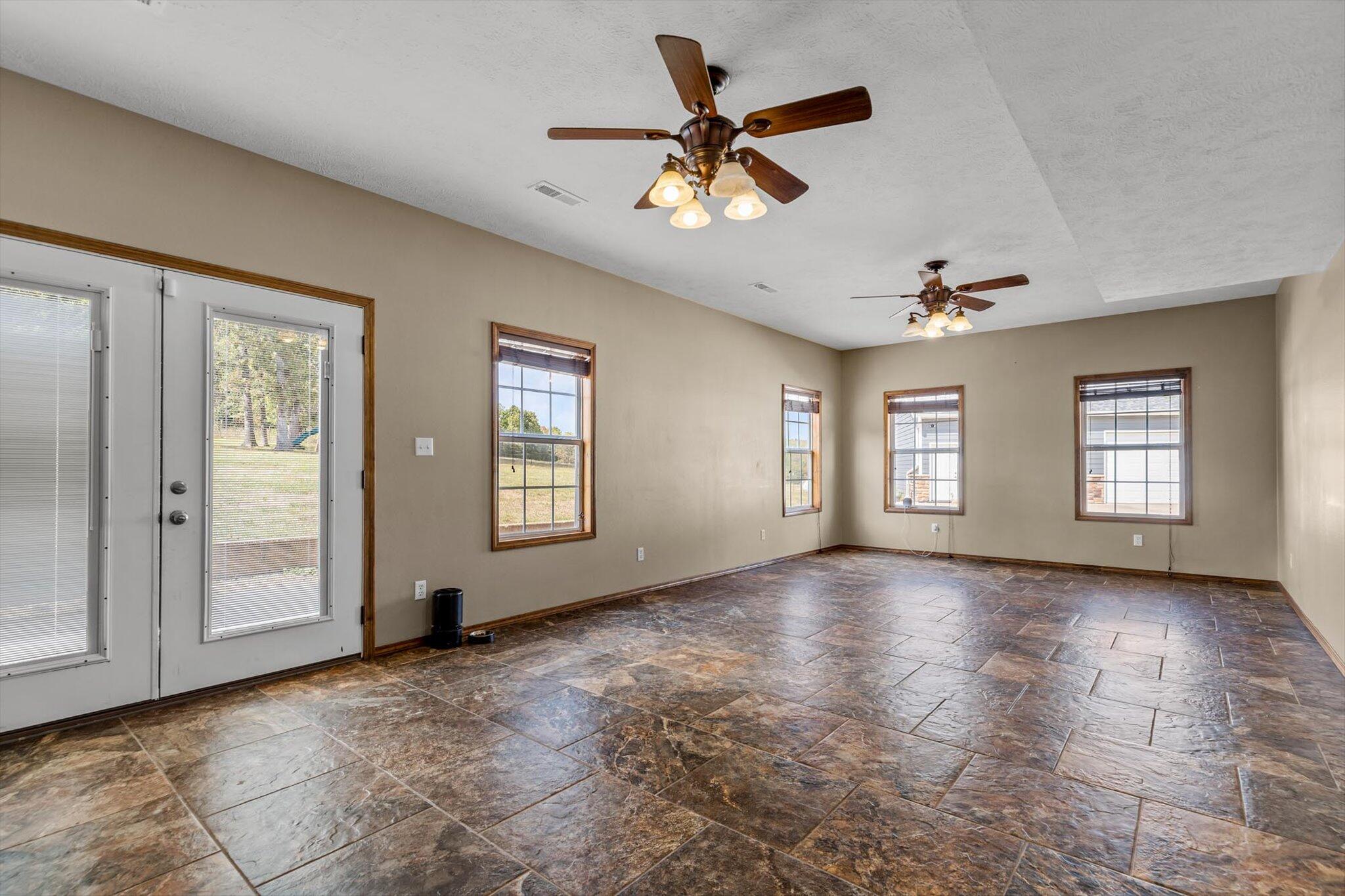 1995 Corder Pass Road Property Photo 4