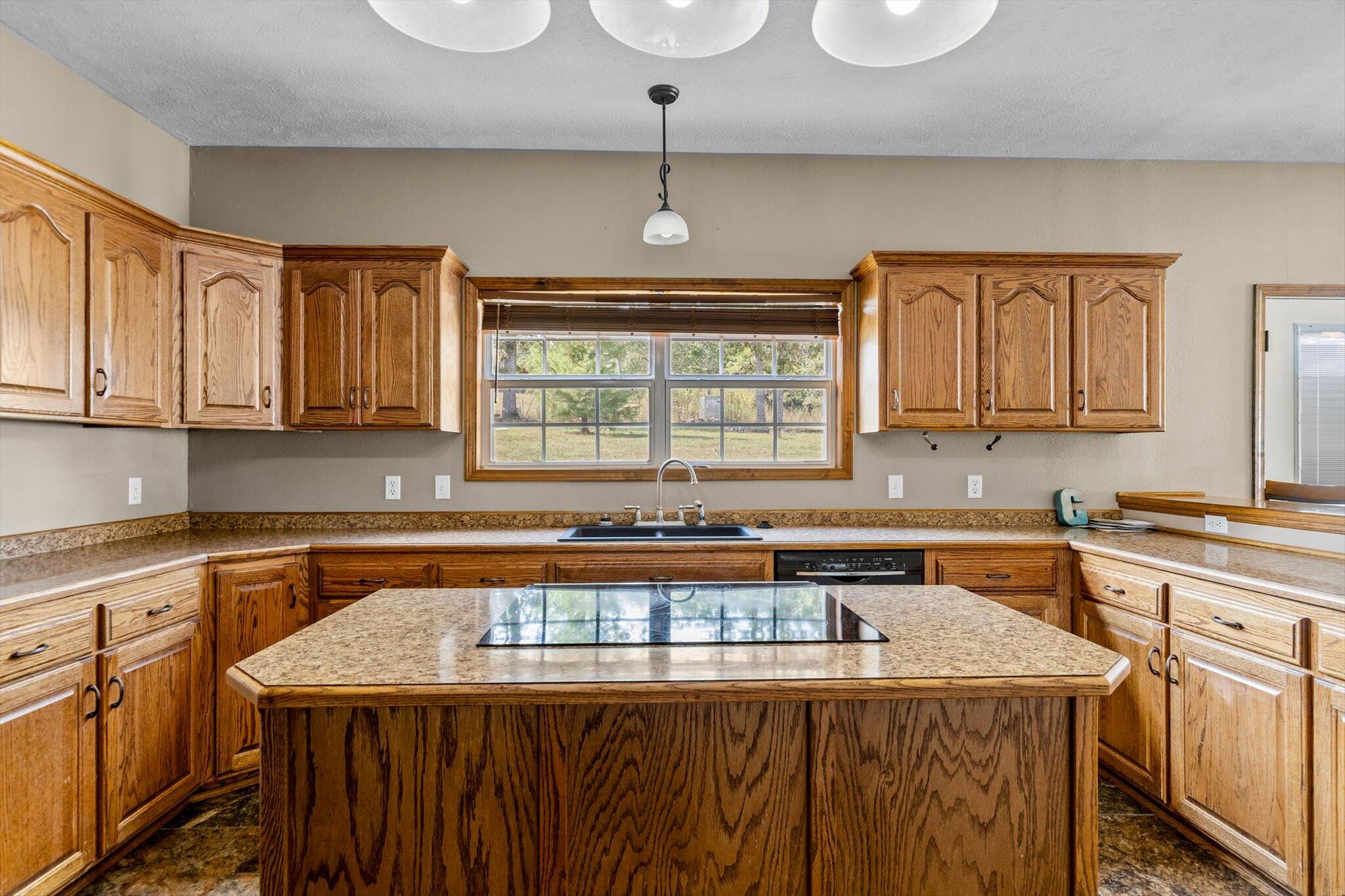 1995 Corder Pass Road Property Photo 11