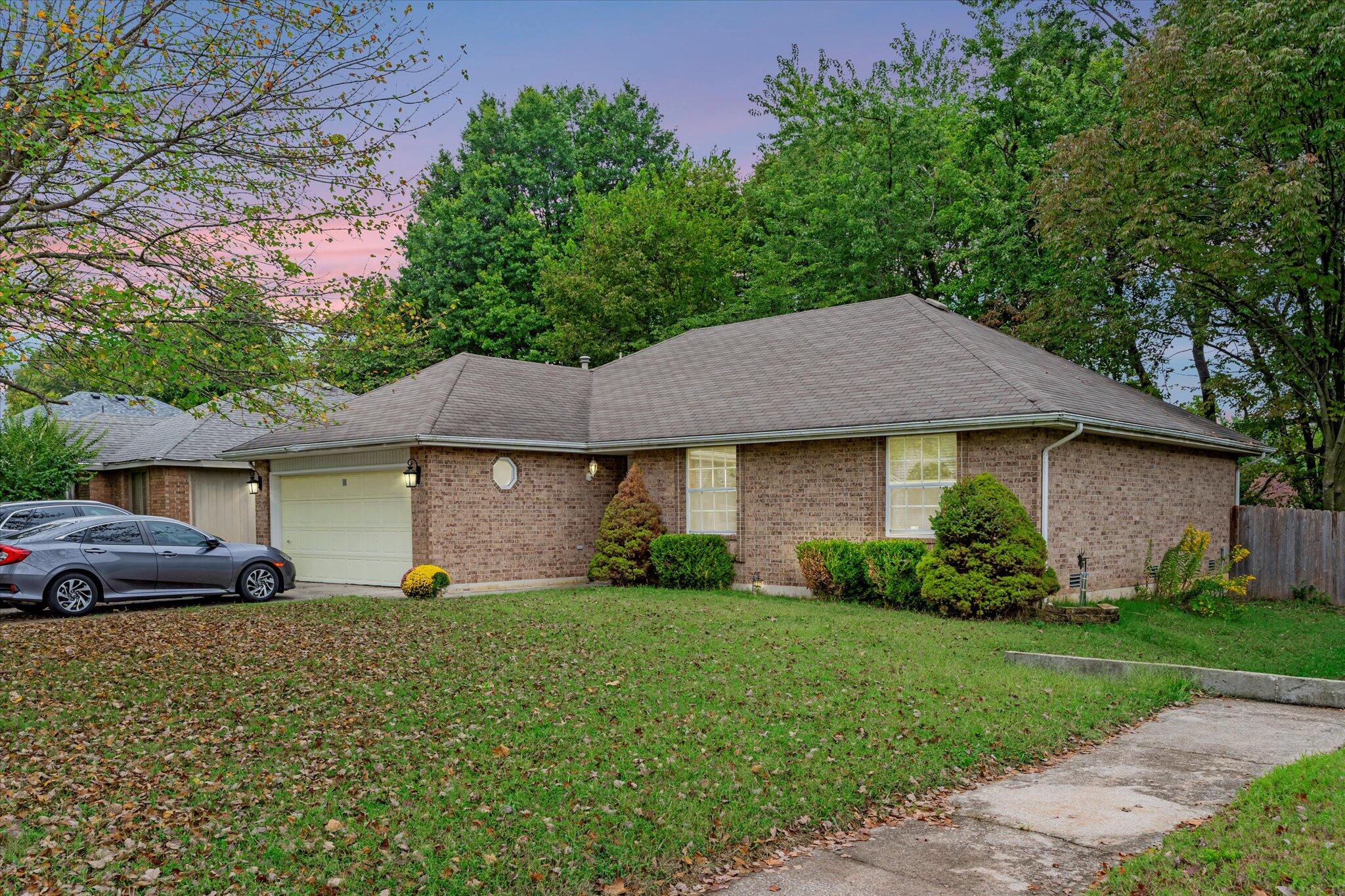 3233 West Primrose Street