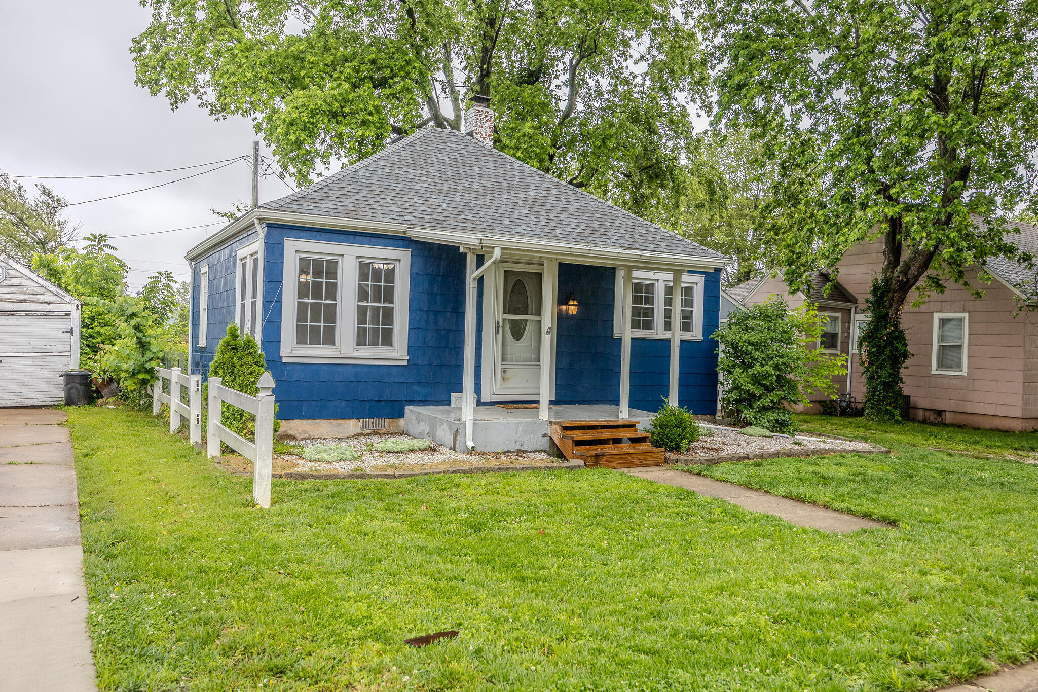 207 North Forest Avenue Property Photo 3