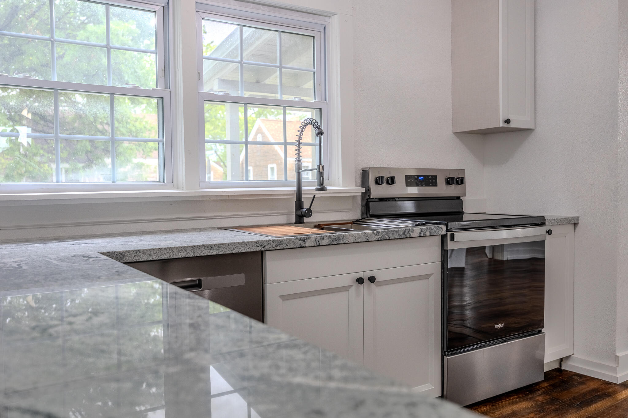 207 North Forest Avenue Property Photo 13