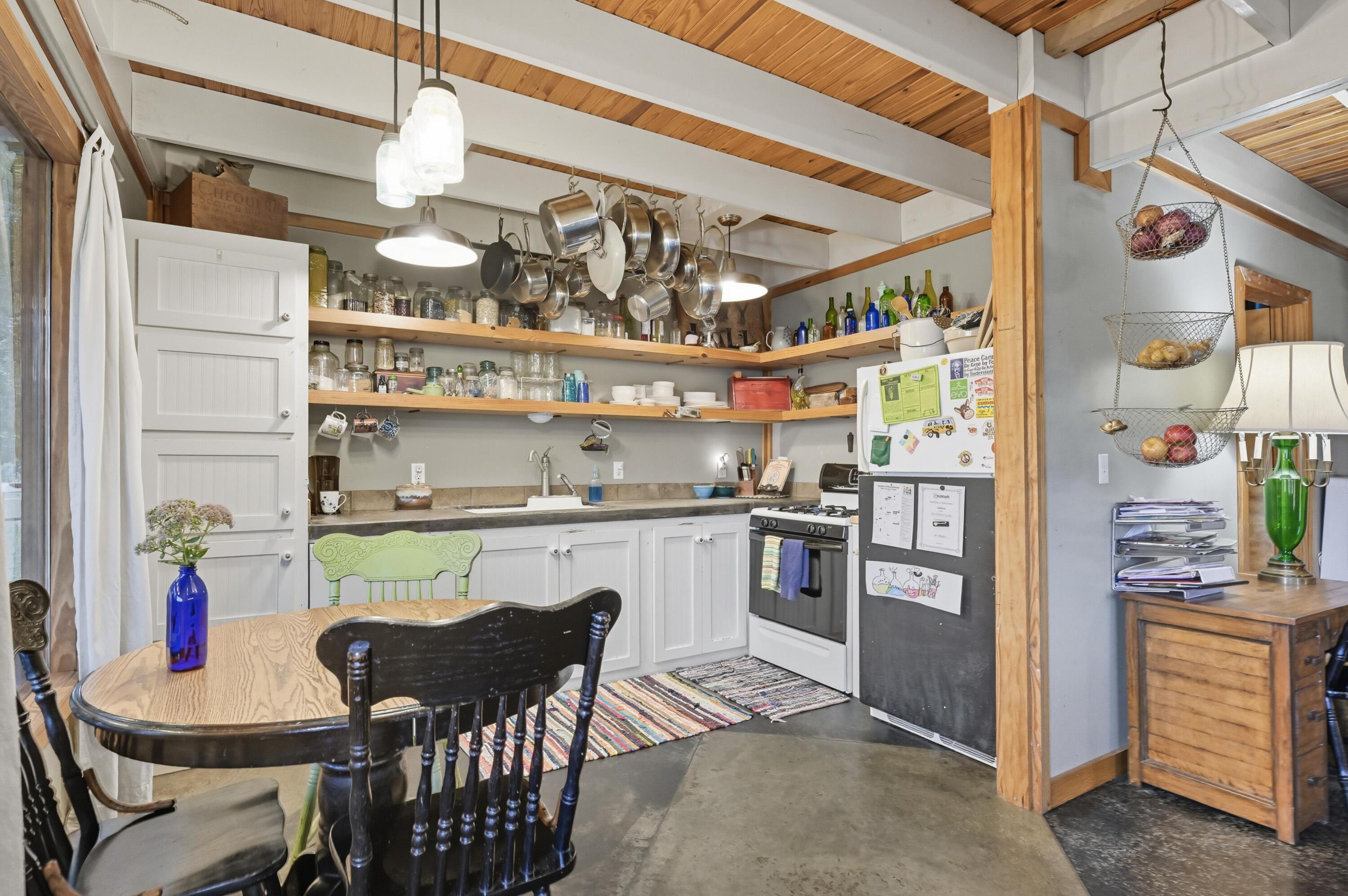 108 North Janice Street Property Photo 11