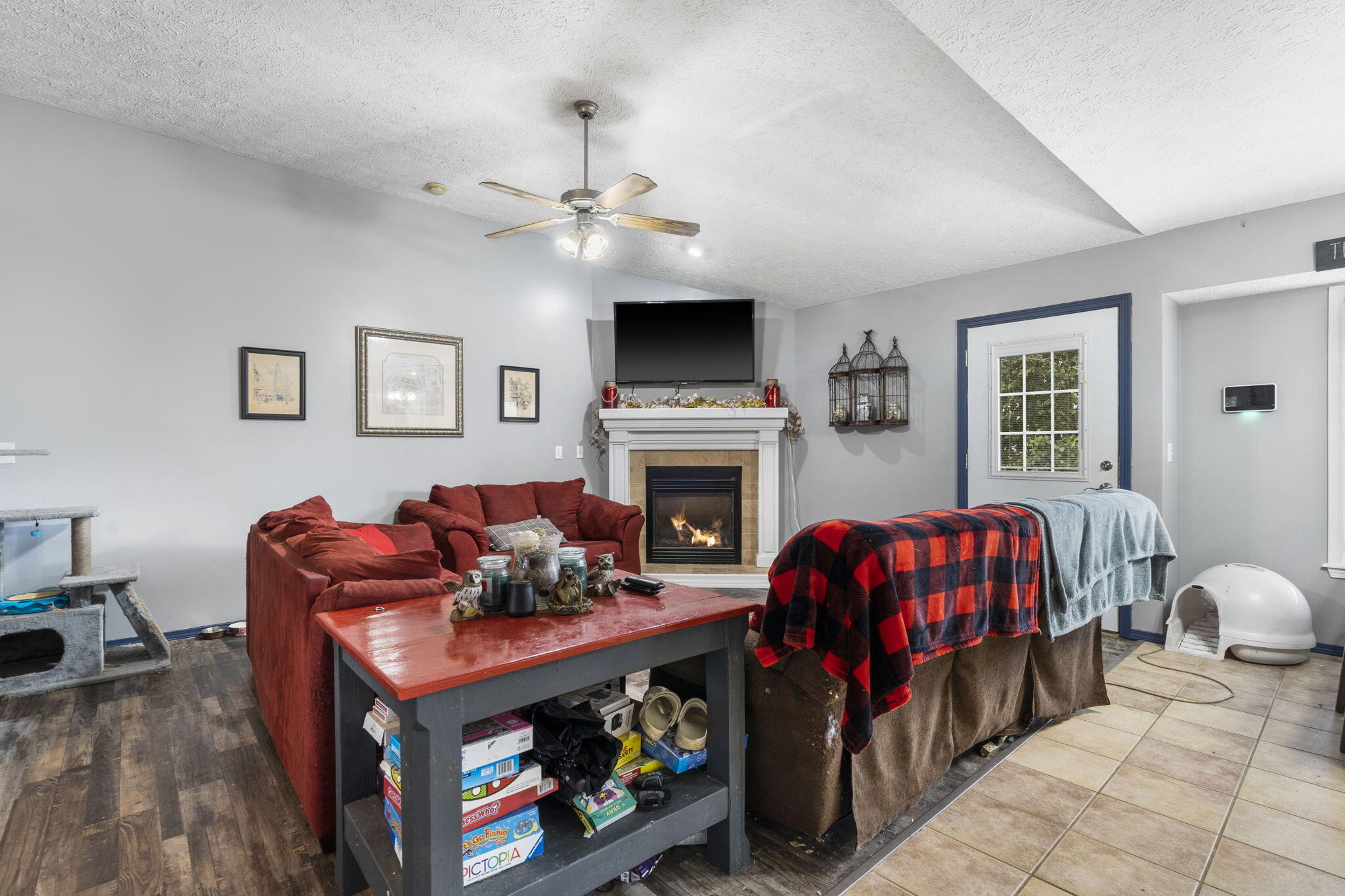 5333 South Honeysuckle Lane Property Photo 4