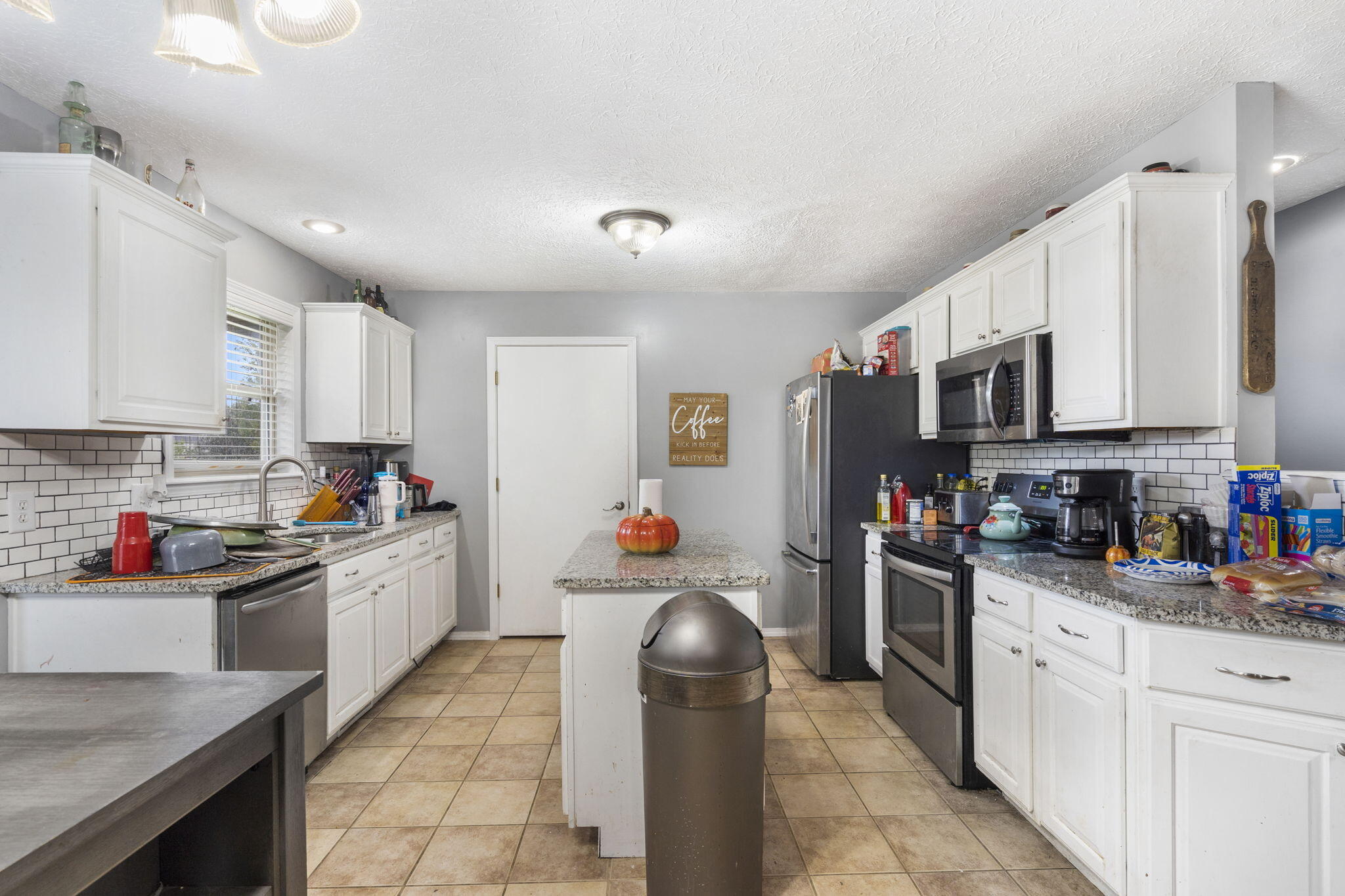 5333 South Honeysuckle Lane Property Photo 6