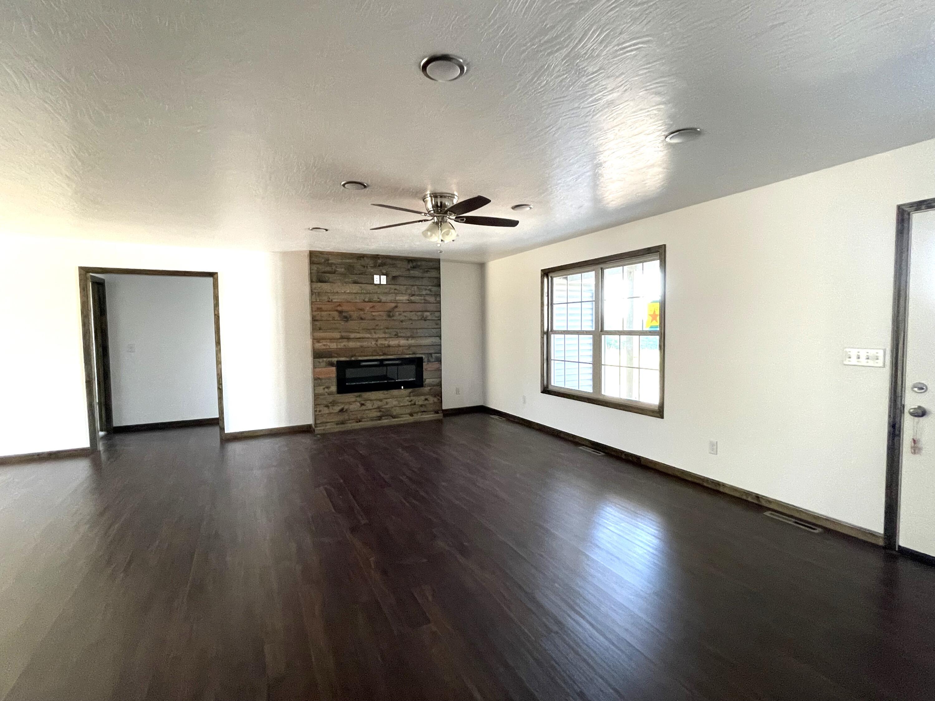 128 Somerset Road Property Photo 3