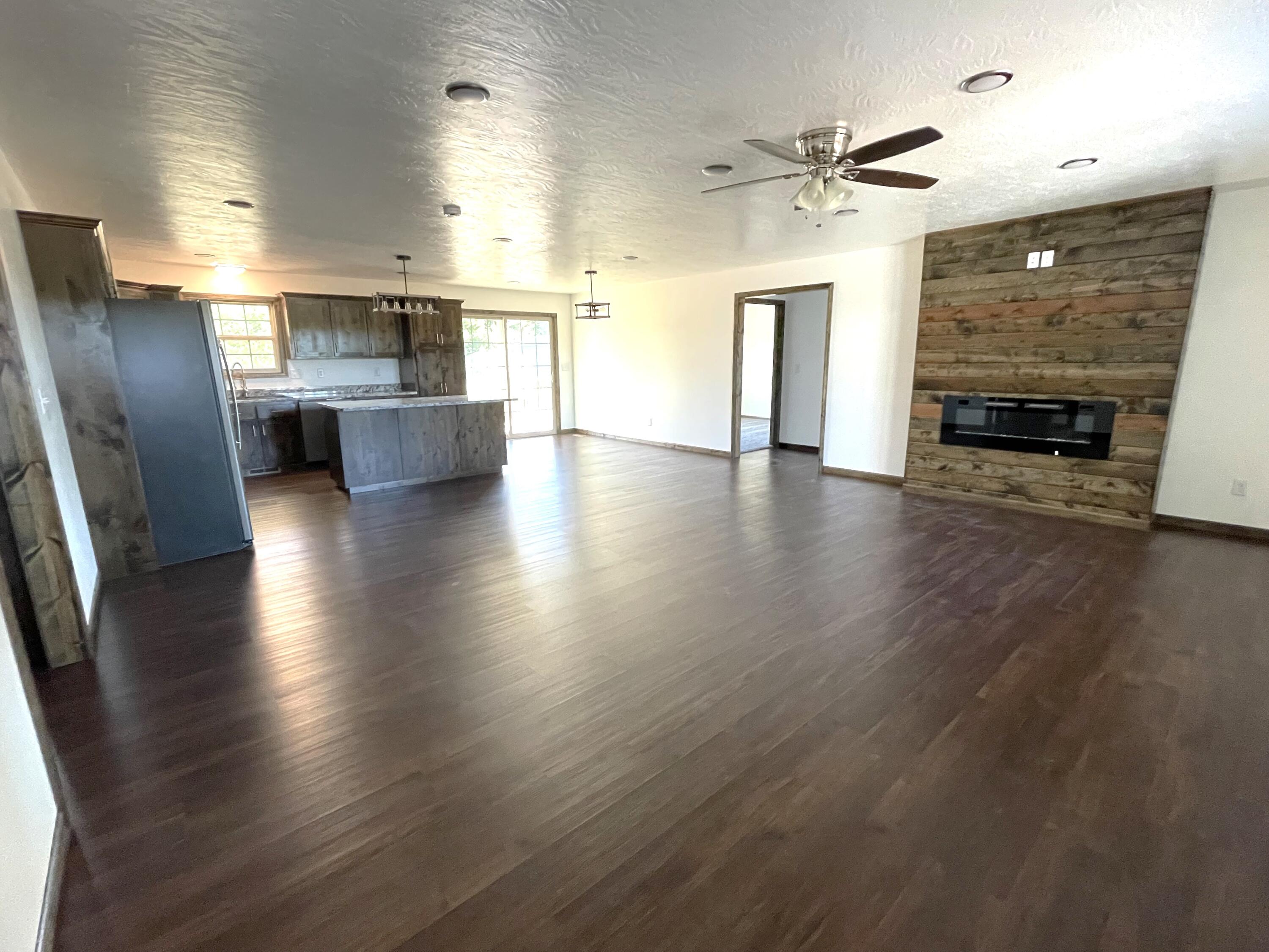 128 Somerset Road Property Photo 6