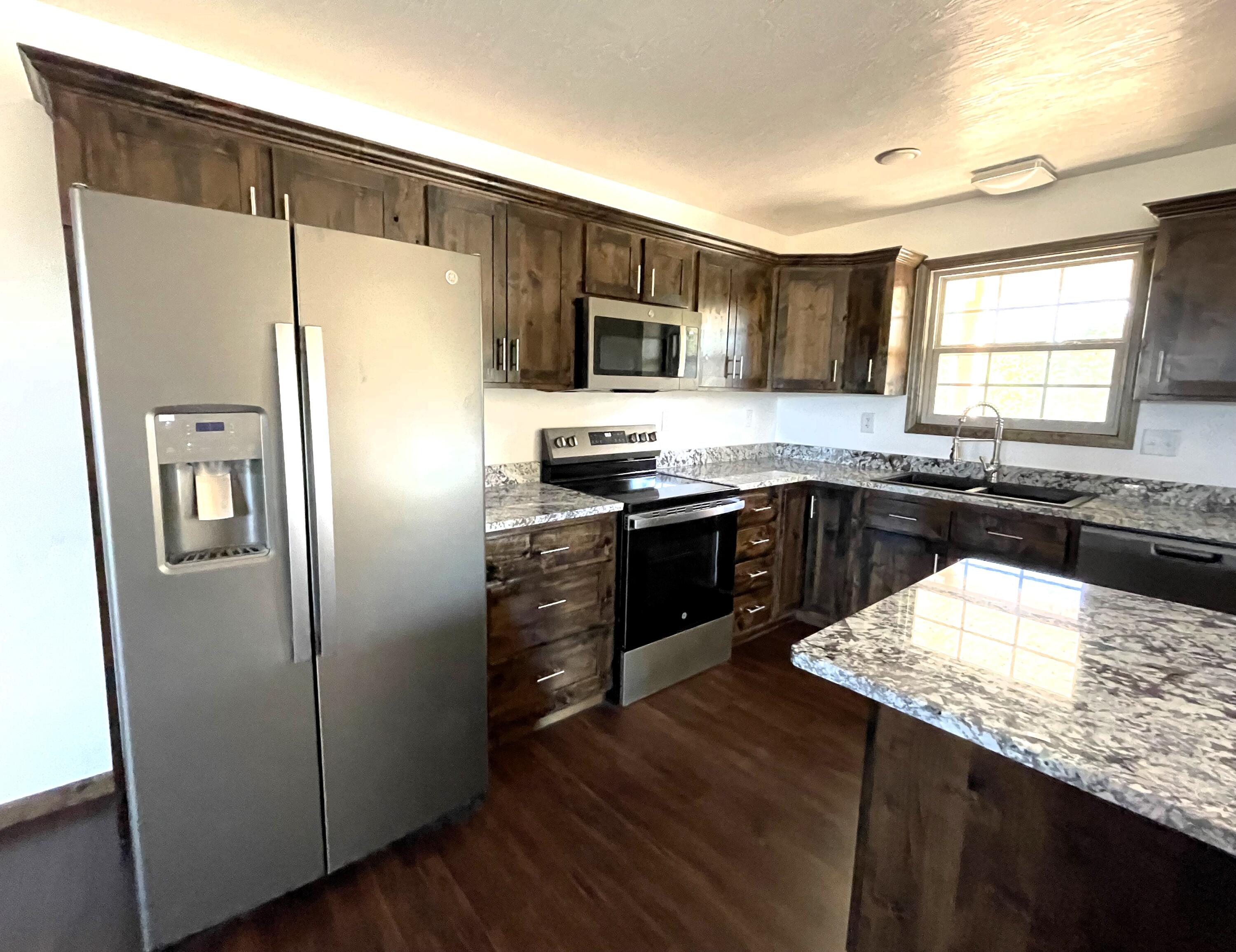 128 Somerset Road Property Photo 8