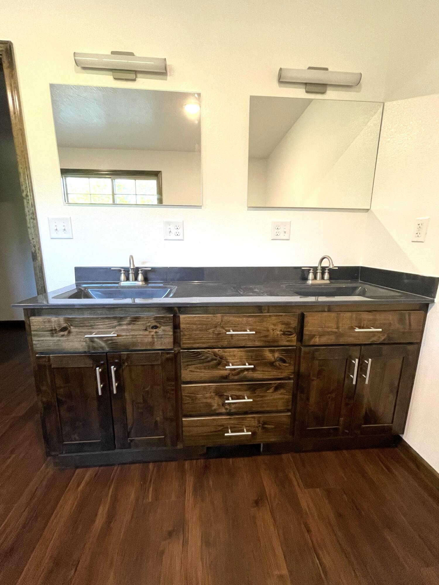 128 Somerset Road Property Photo 15