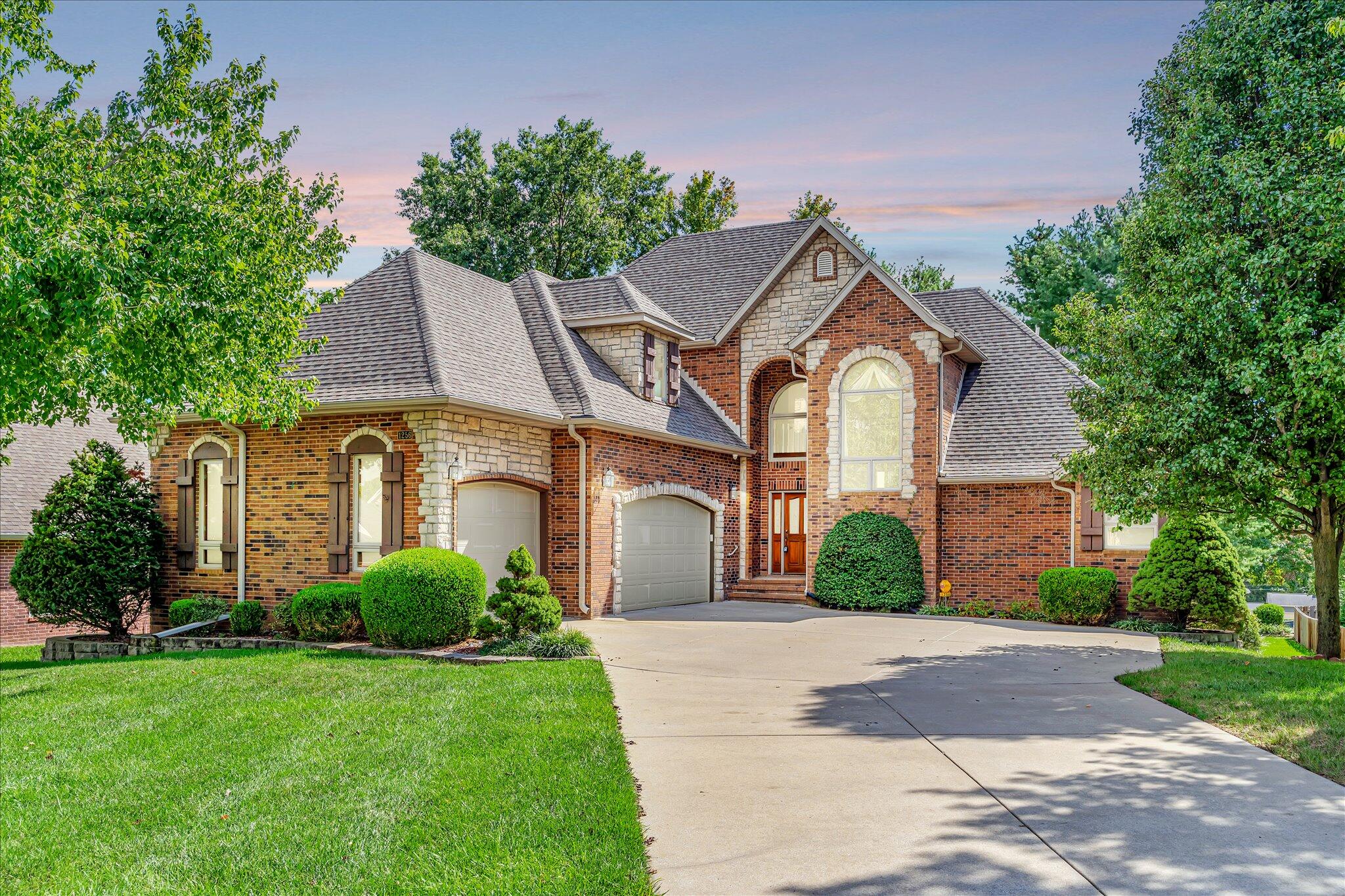 1256 West Lakewood Street Property Photo 1