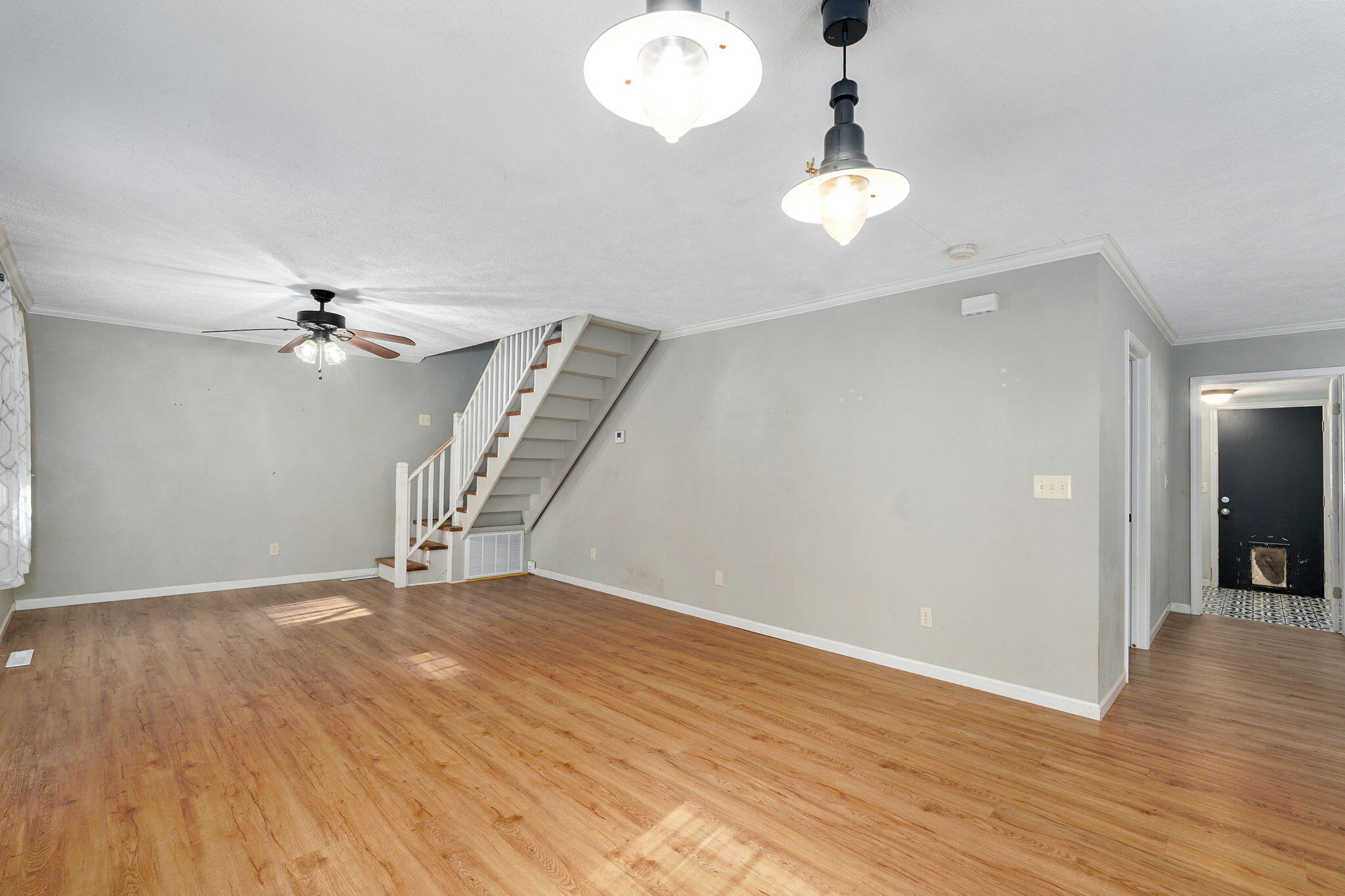 533 North Main Street Property Photo 3