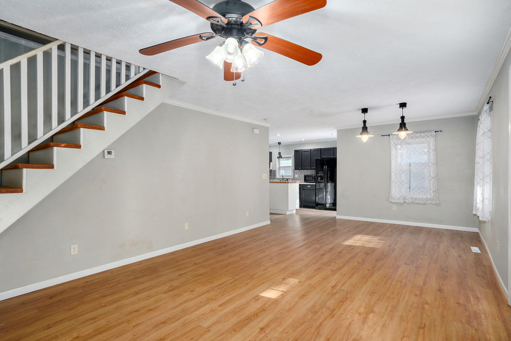 533 North Main Street Property Photo 5