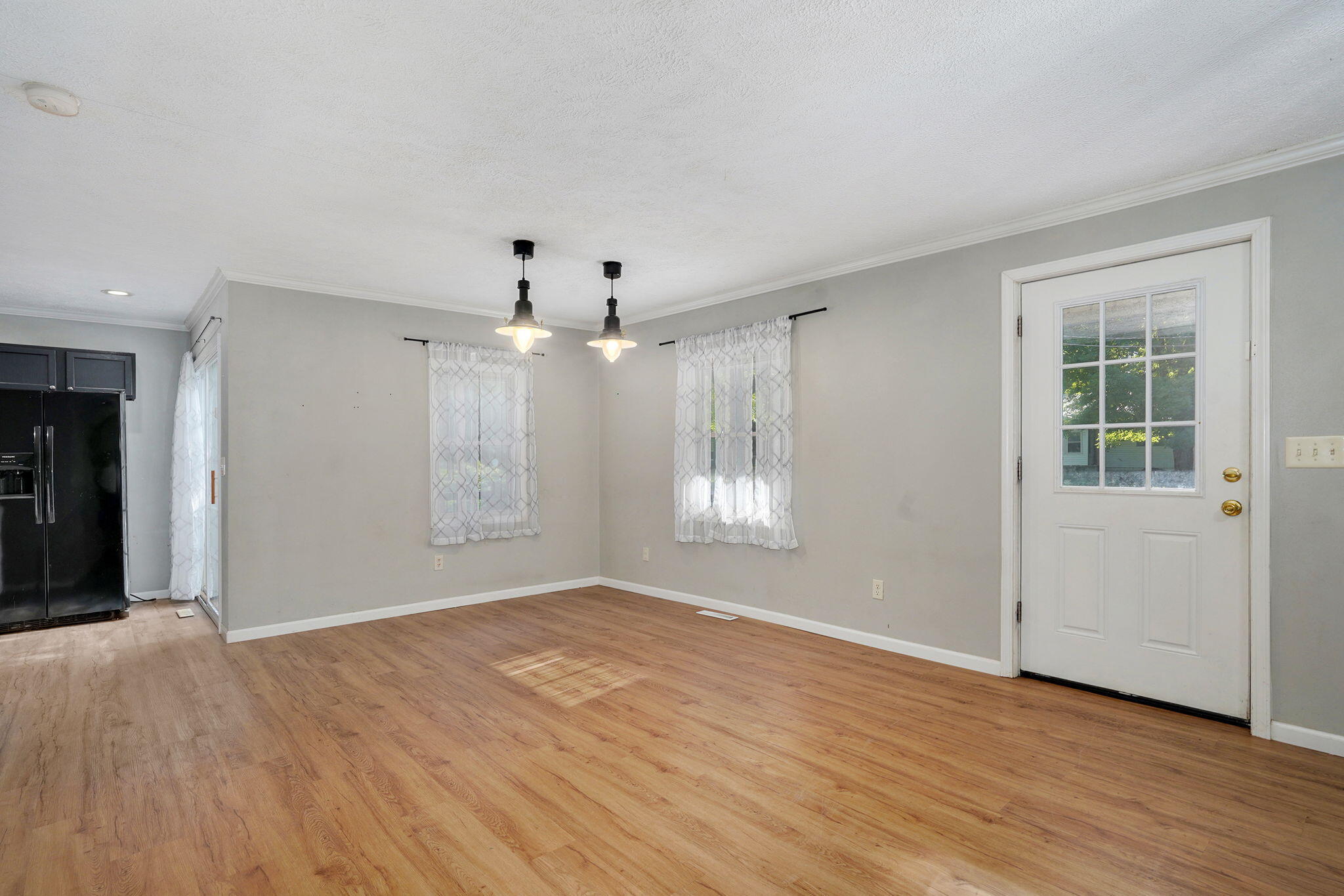 533 North Main Street Property Photo 6