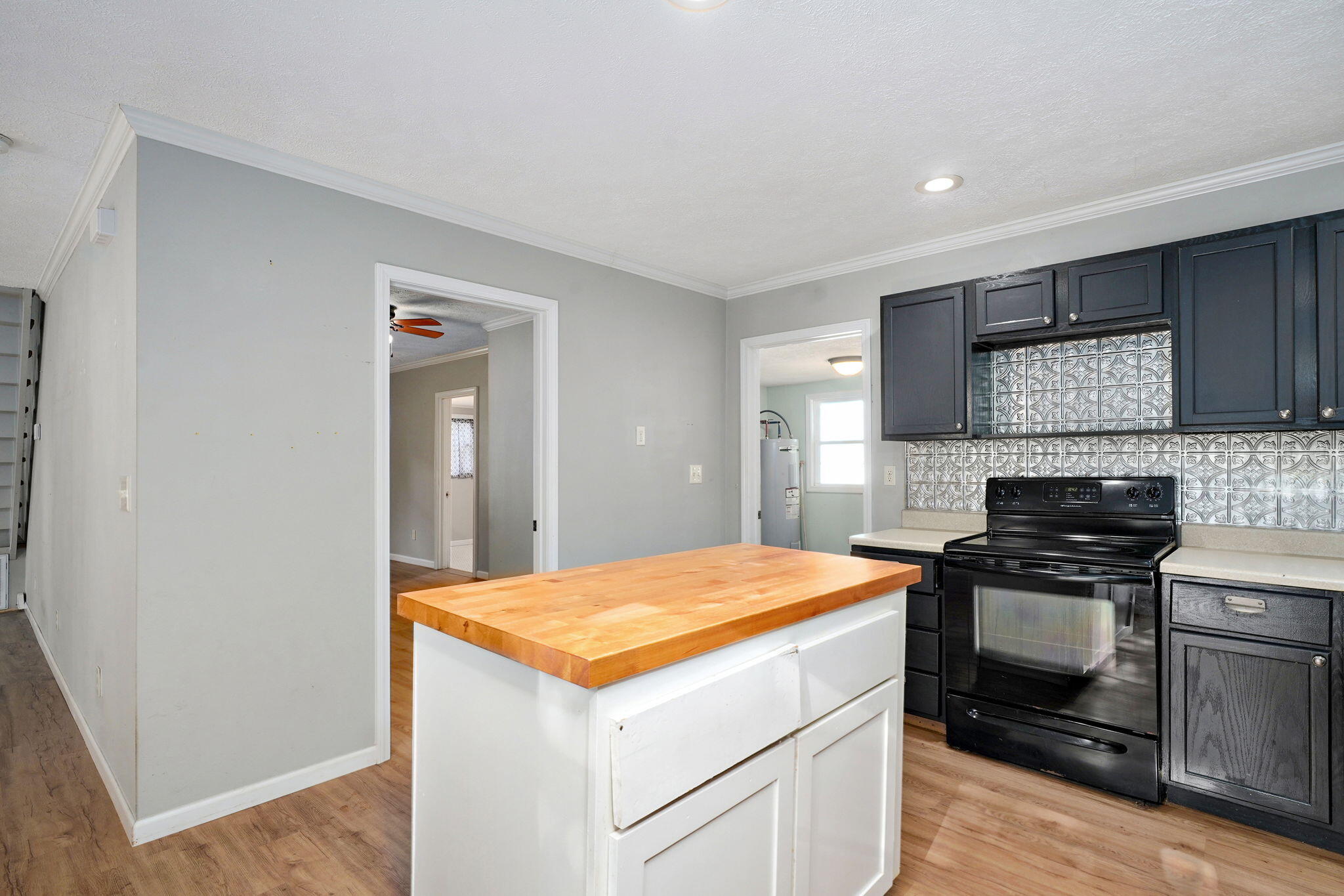 533 North Main Street Property Photo 10