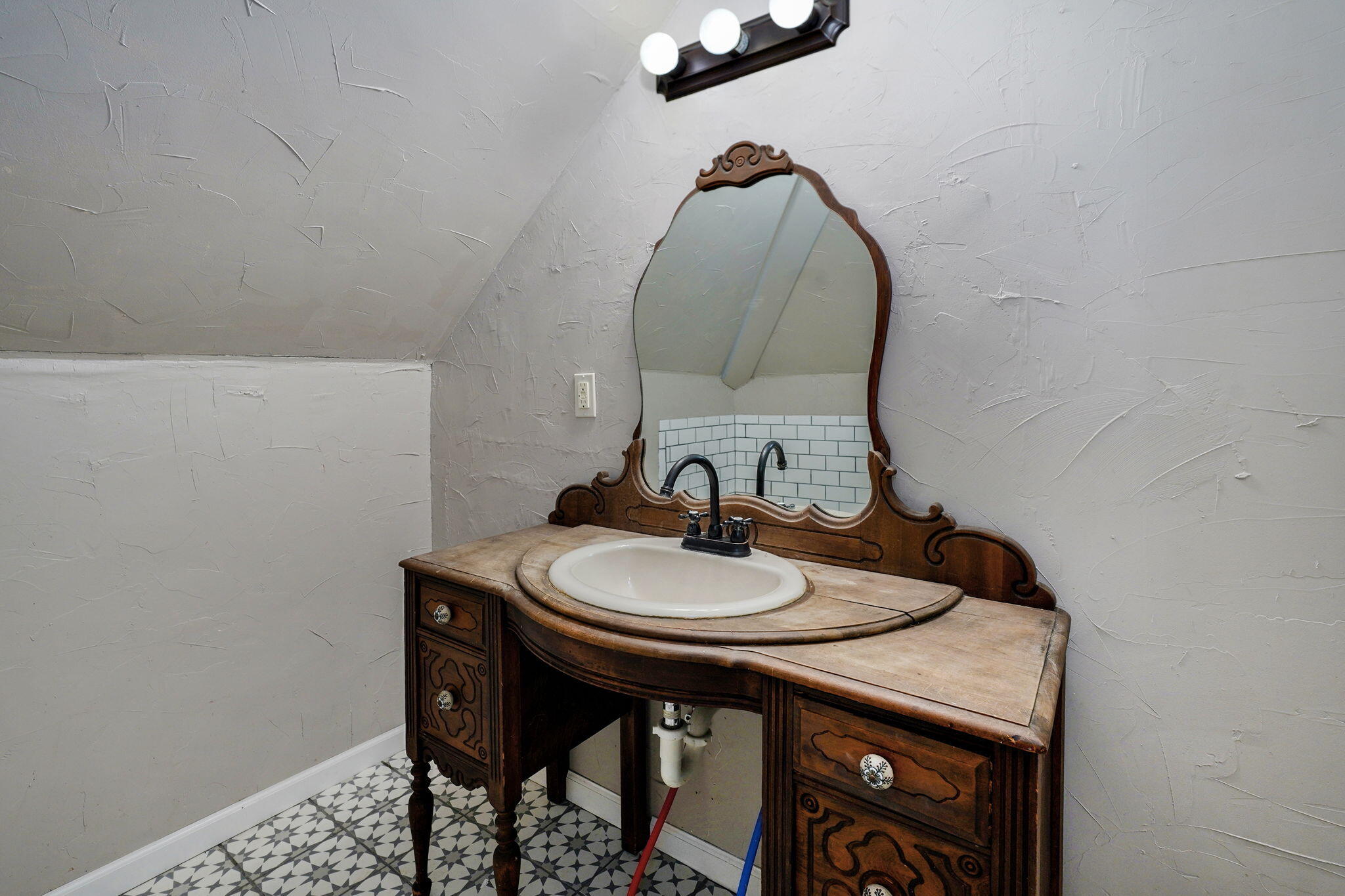 533 North Main Street Property Photo 16