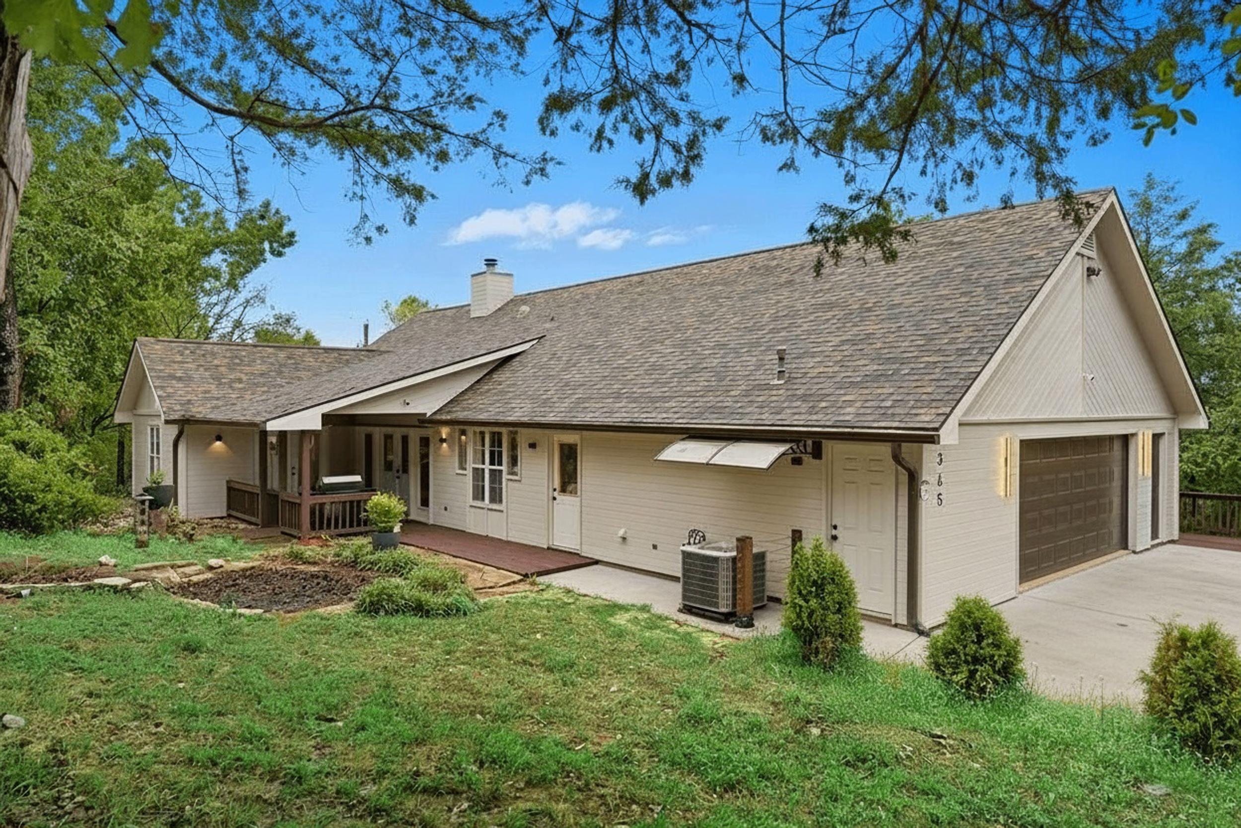 365 Plaza Drive Property Photo 2