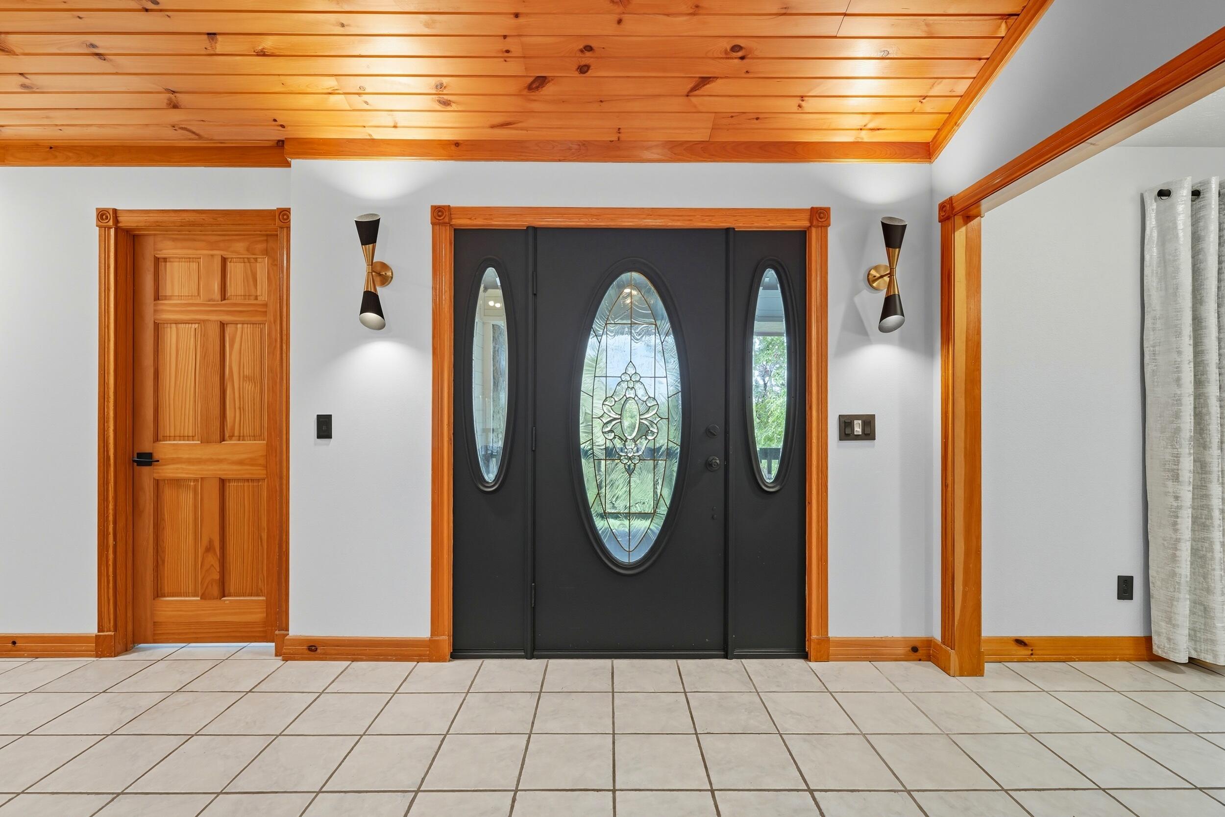 365 Plaza Drive Property Photo 8