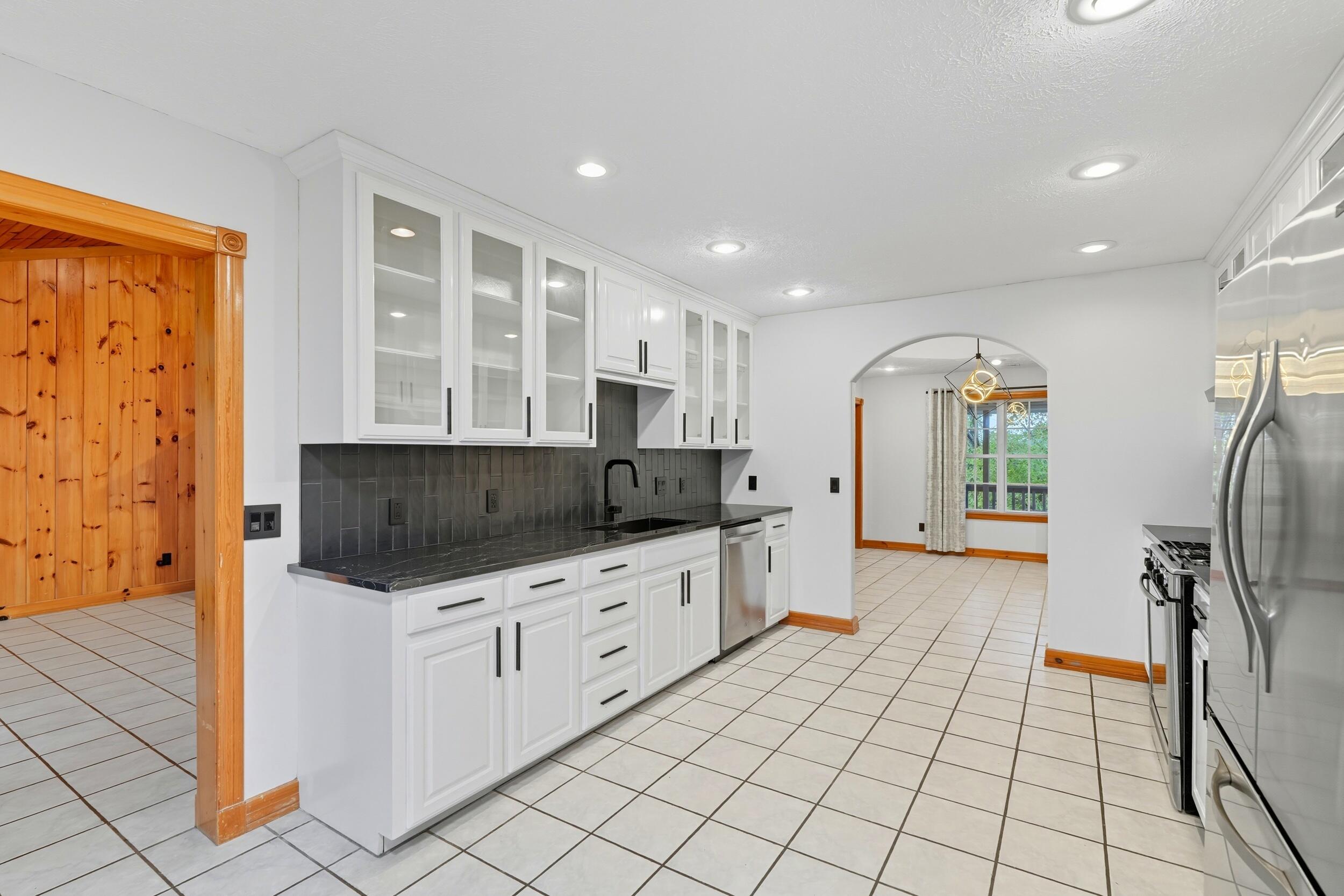 365 Plaza Drive Property Photo 15