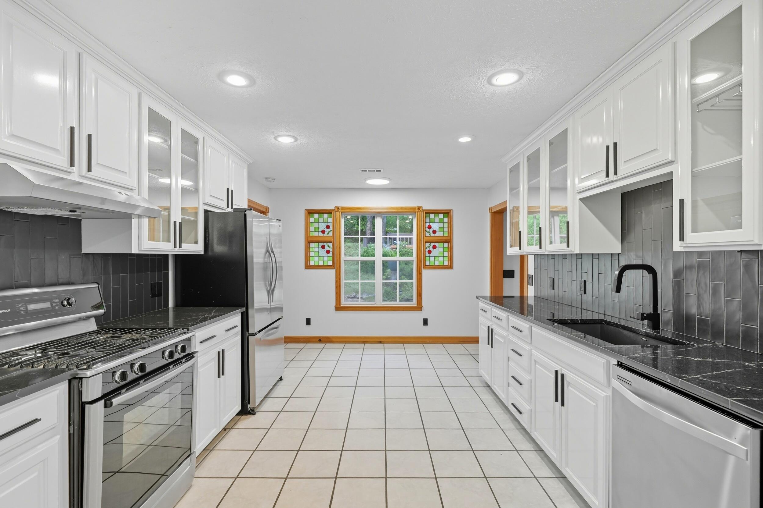 365 Plaza Drive Property Photo 16