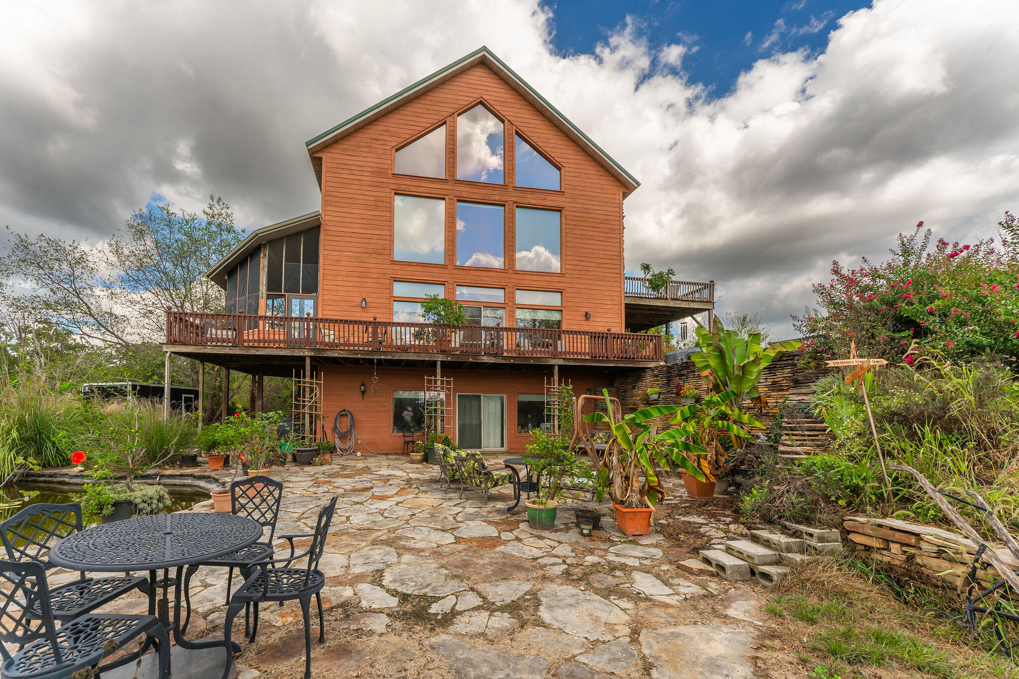 300 Partners Drive Property Photo 1