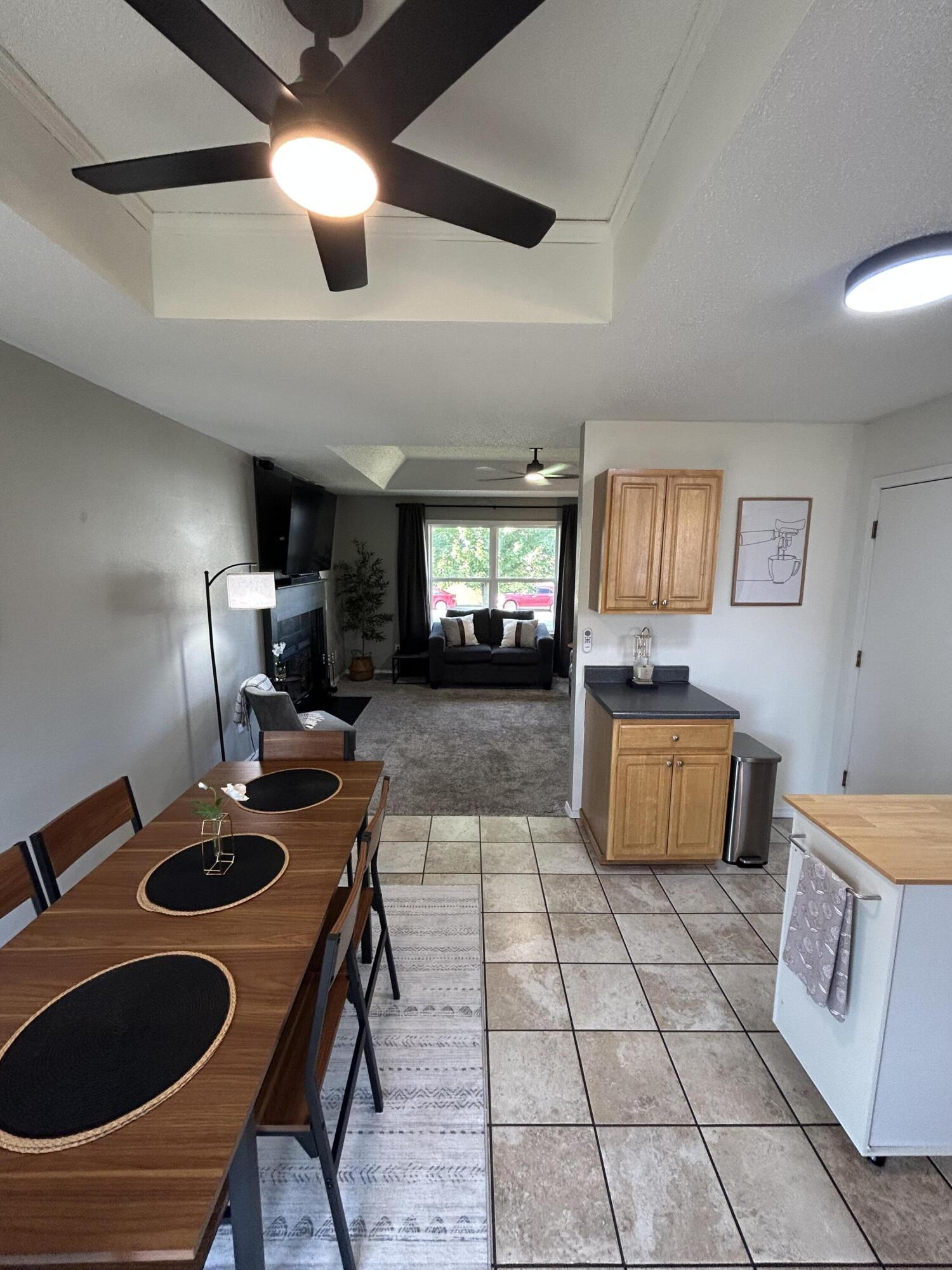 3840 West Overland Street Property Photo 11