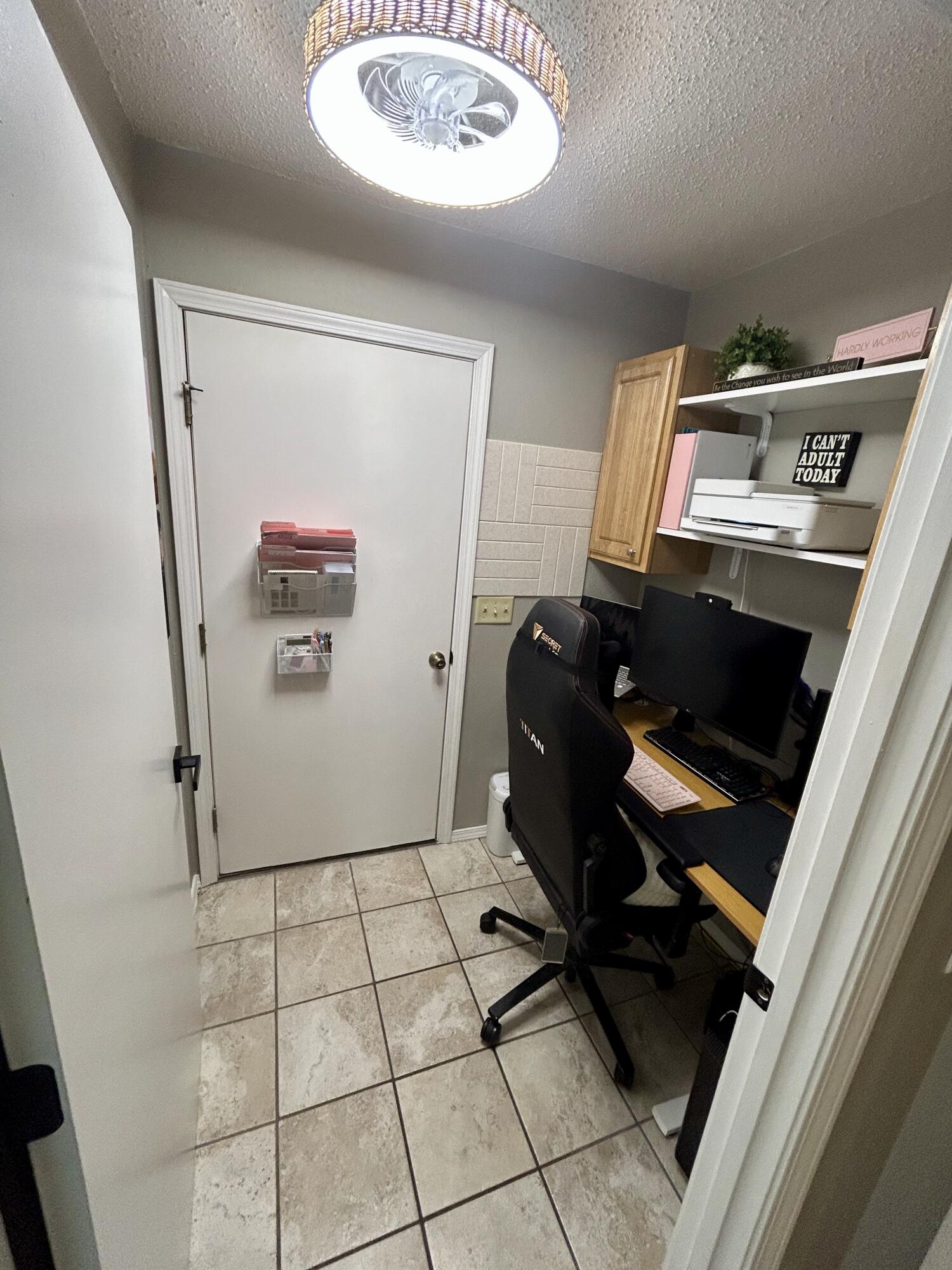 3840 West Overland Street Property Photo 18