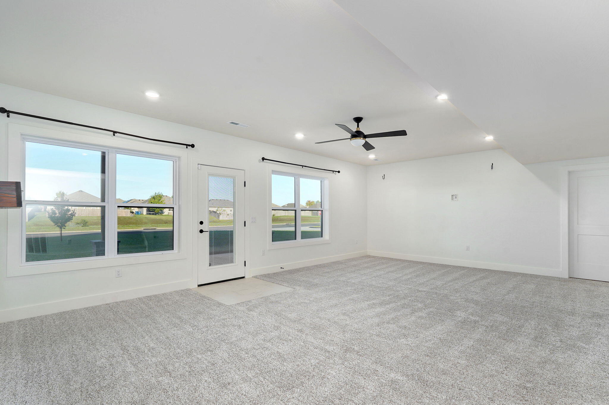 679 North Fox Hill Circle Property Photo 30