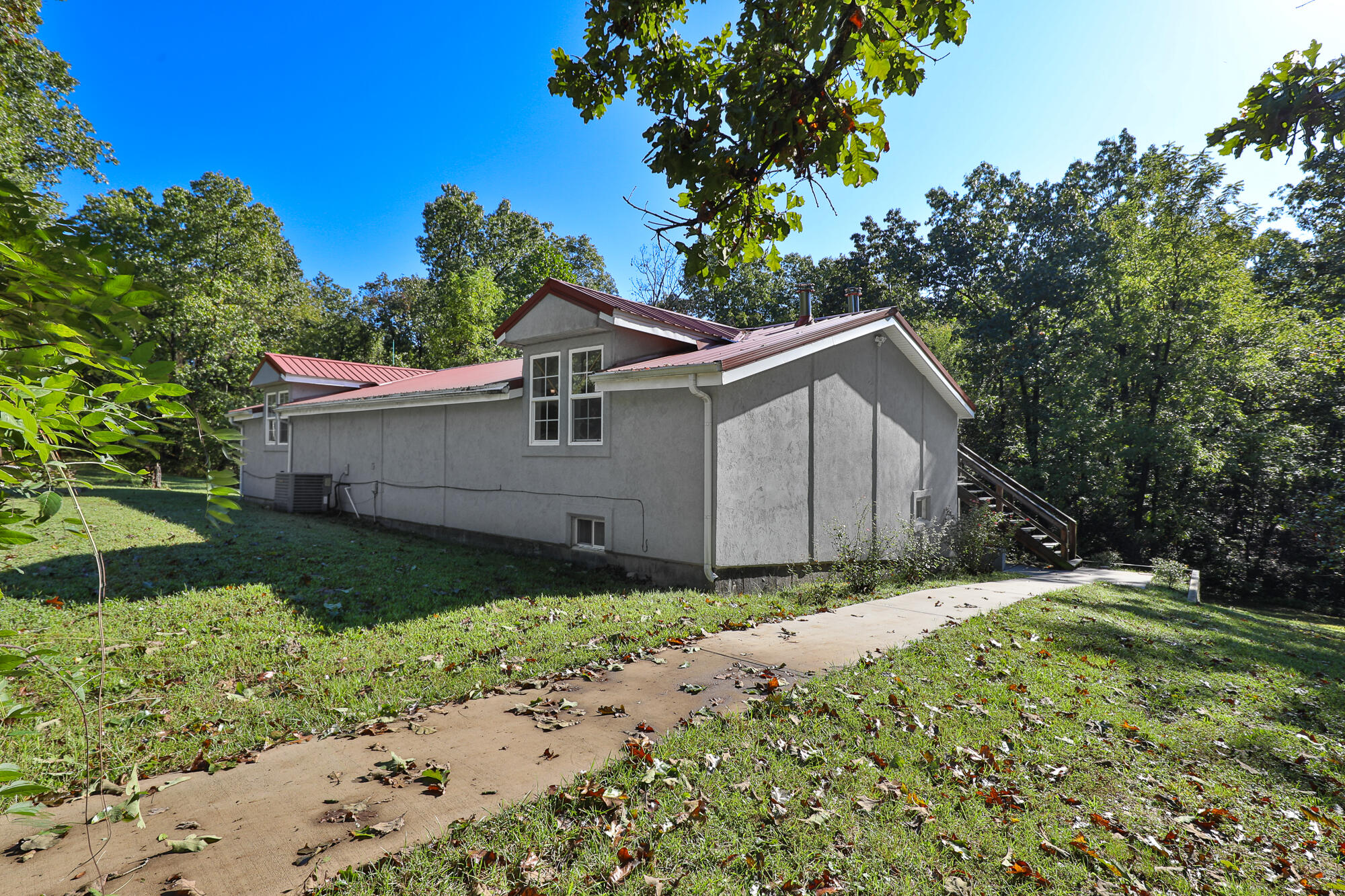 8 Dallion Ford Lane Property Photo 3