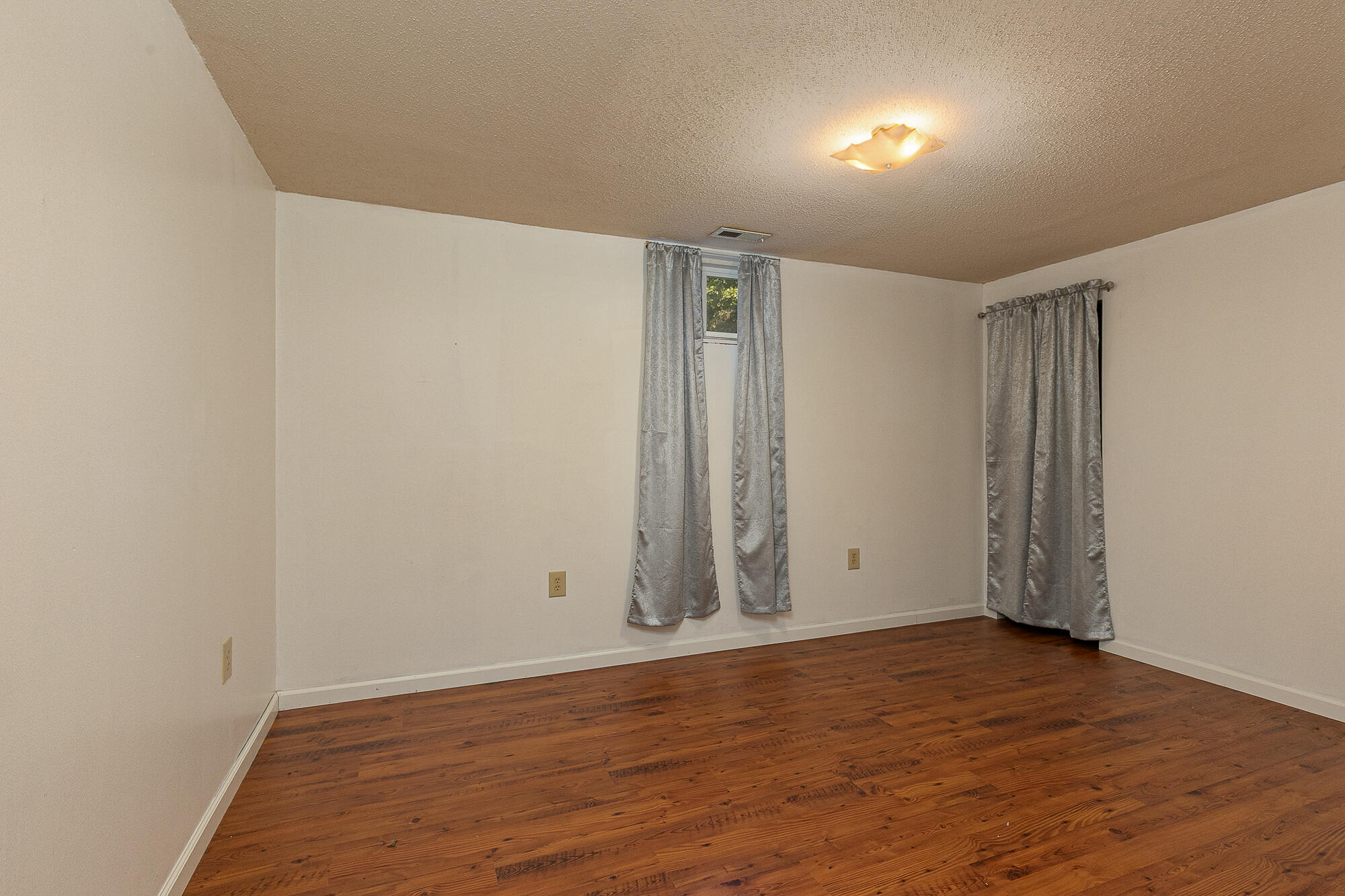 8 Dallion Ford Lane Property Photo 27