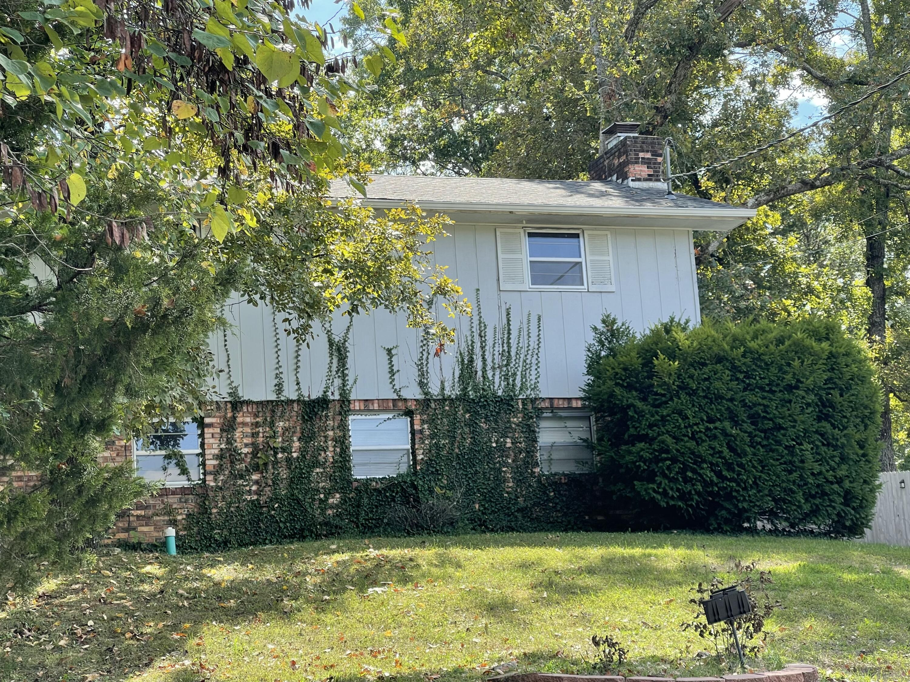 5027 Greenwood Dr. Property Photo 1