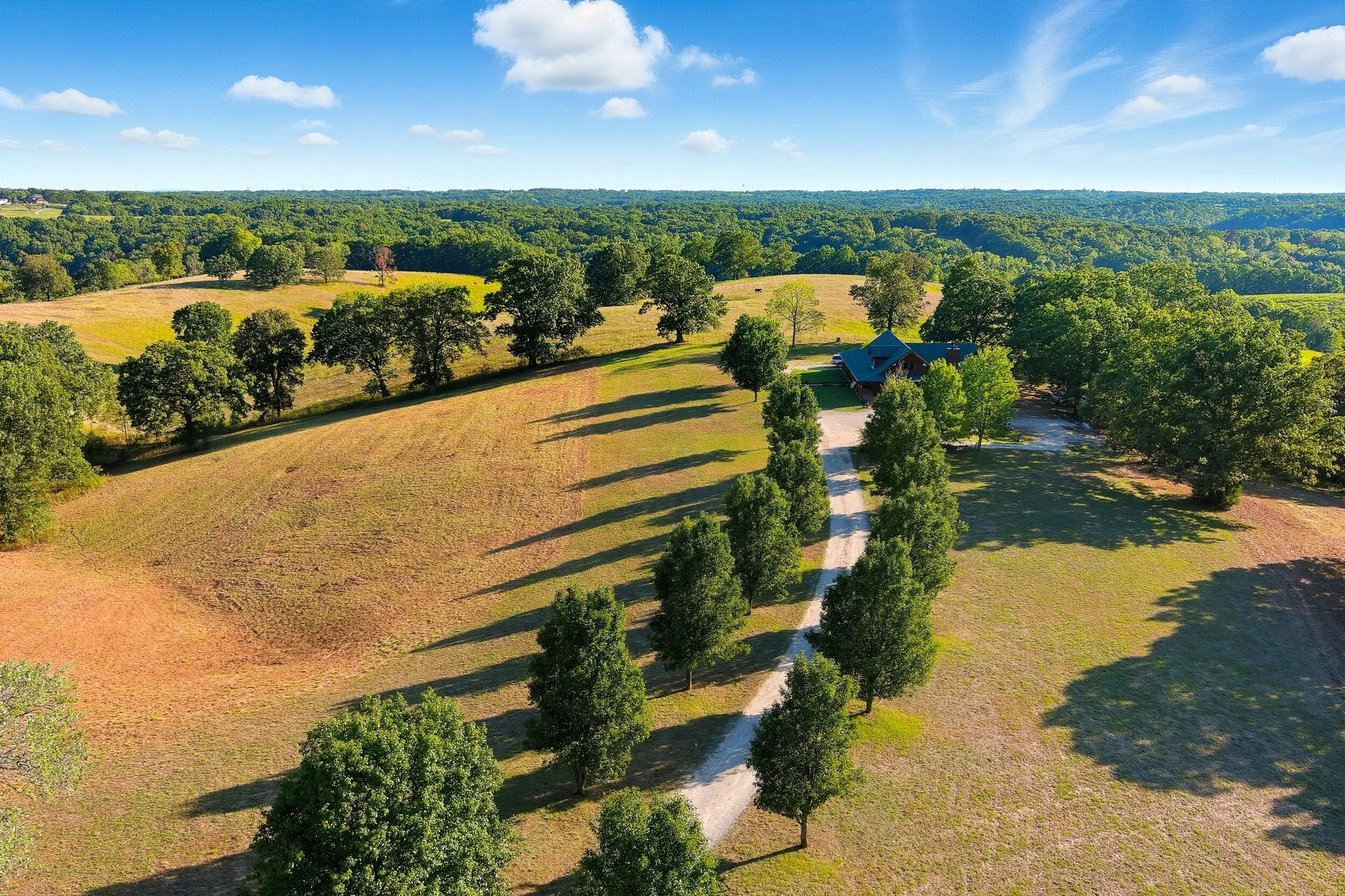 2024 Dogwood Tree Road Property Photo 4
