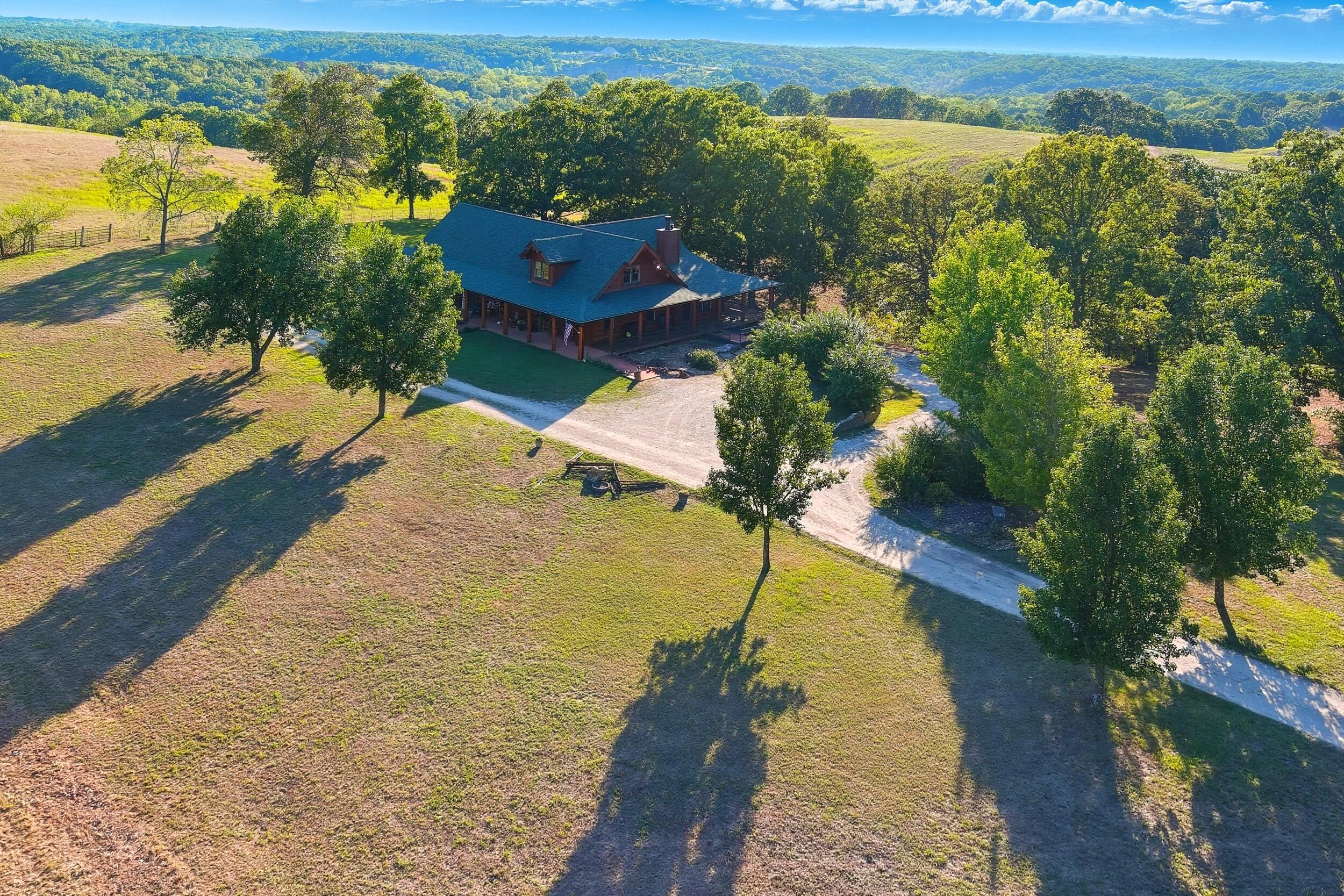 2024 Dogwood Tree Road Property Photo 7