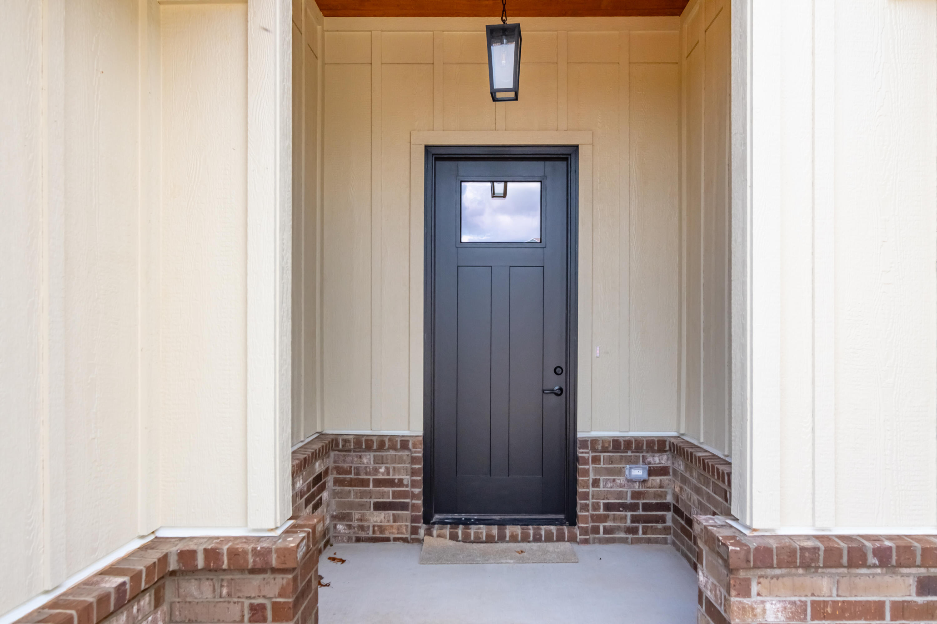 327 Sunset Drive Property Photo 6