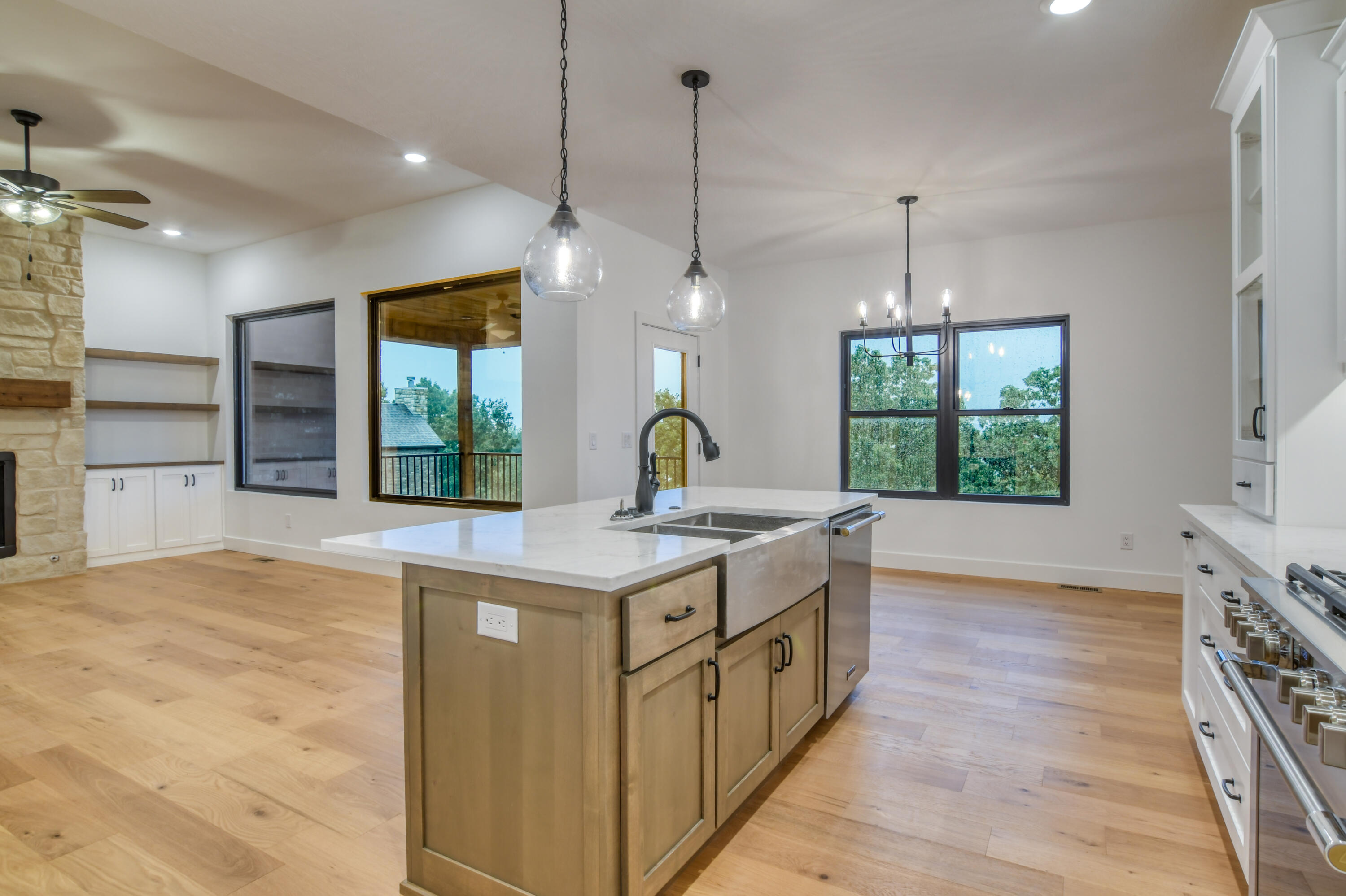 327 Sunset Drive Property Photo 21