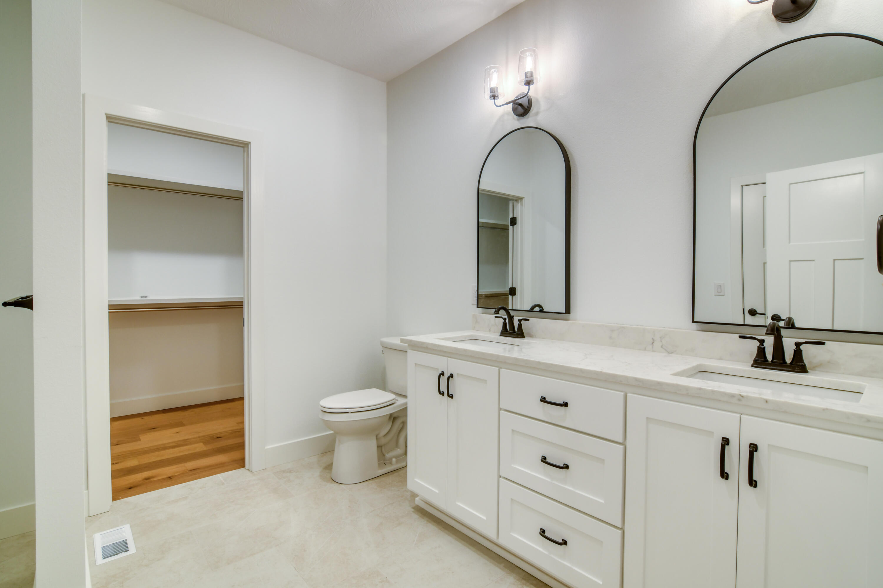 327 Sunset Drive Property Photo 27