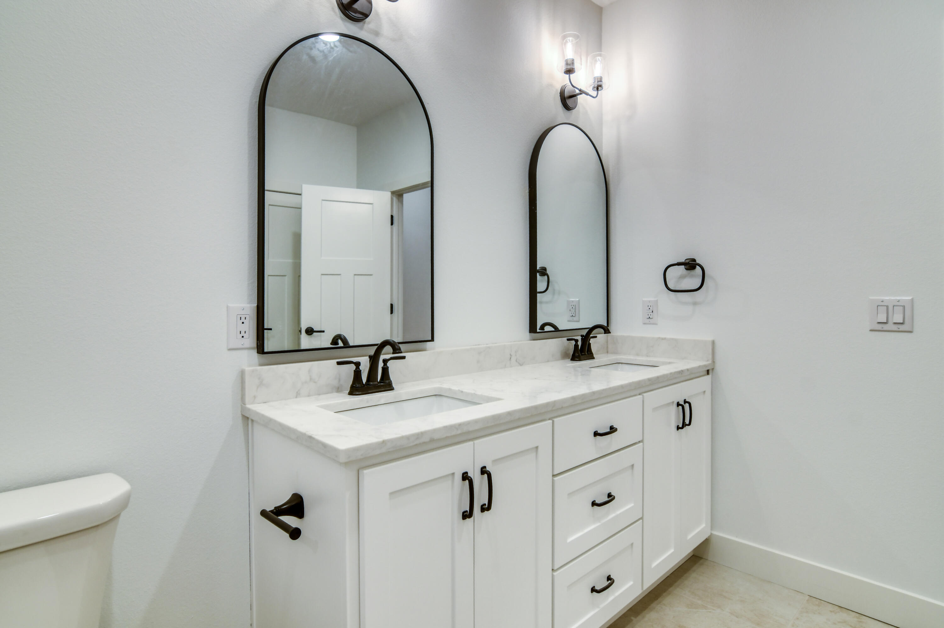 327 Sunset Drive Property Photo 28