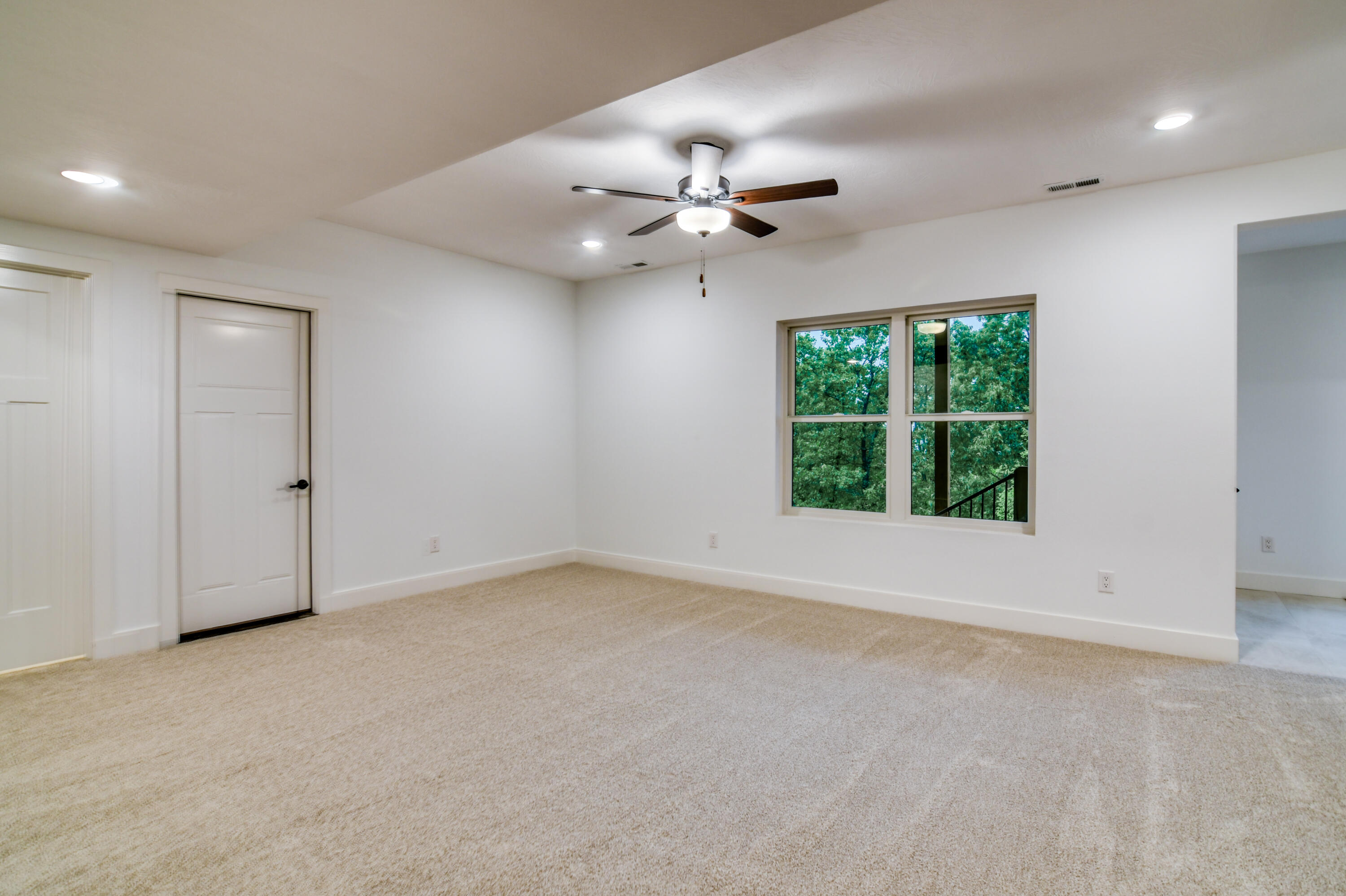 327 Sunset Drive Property Photo 40