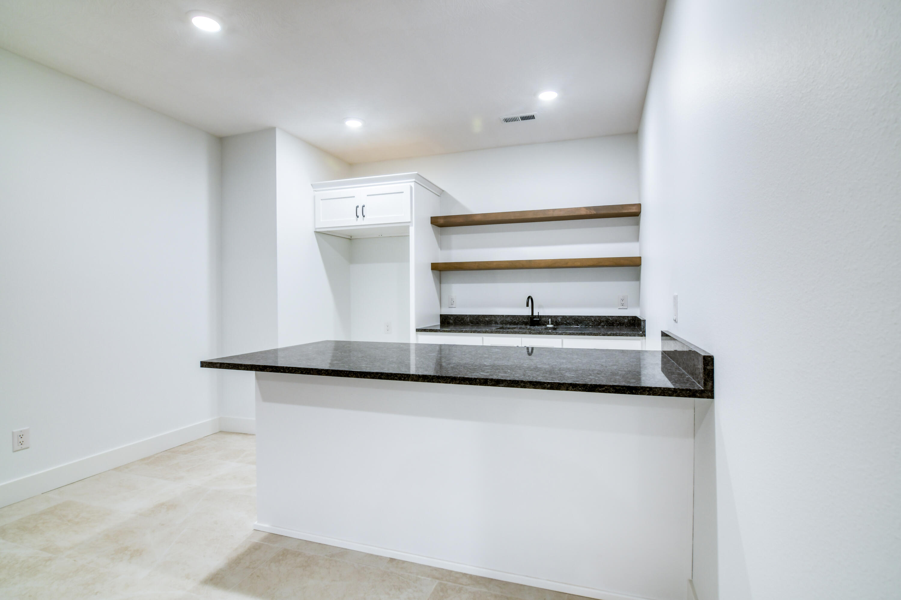 327 Sunset Drive Property Photo 42