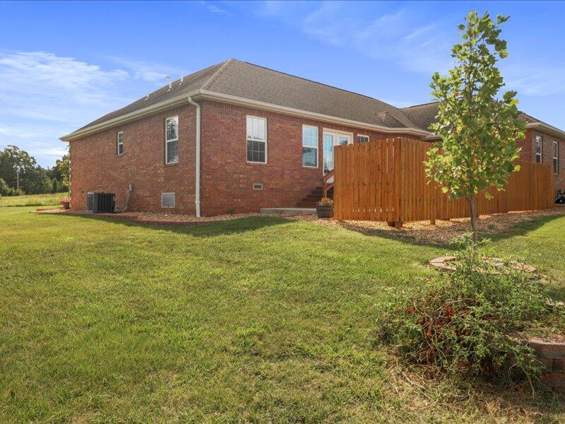 2321 Alley Springs Drive Property Photo 5