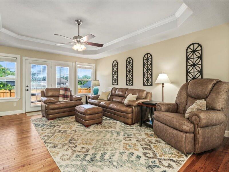 2321 Alley Springs Drive Property Photo 8