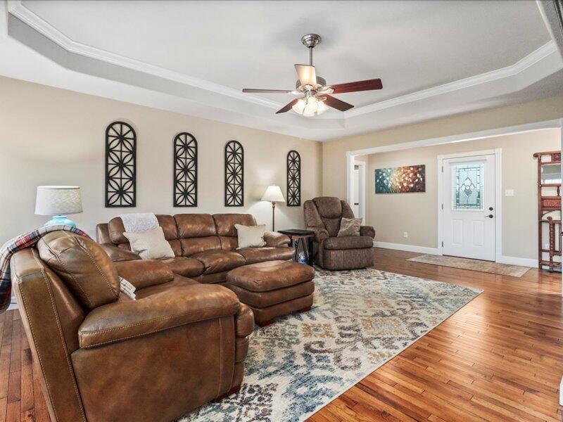 2321 Alley Springs Drive Property Photo 9