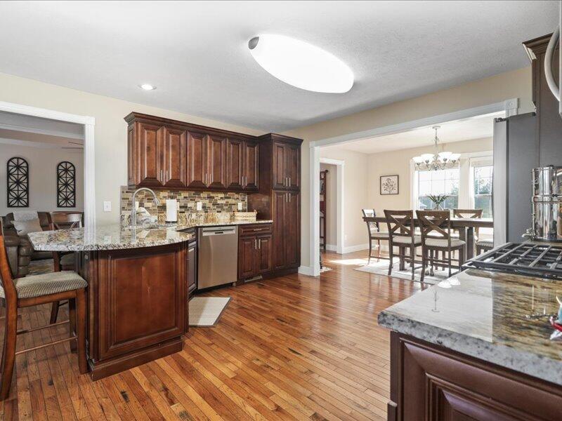 2321 Alley Springs Drive Property Photo 11