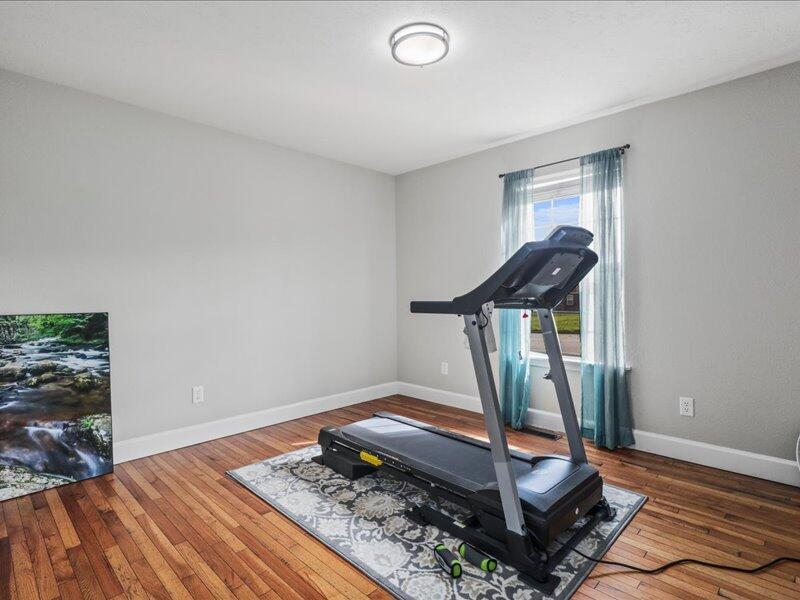 2321 Alley Springs Drive Property Photo 24