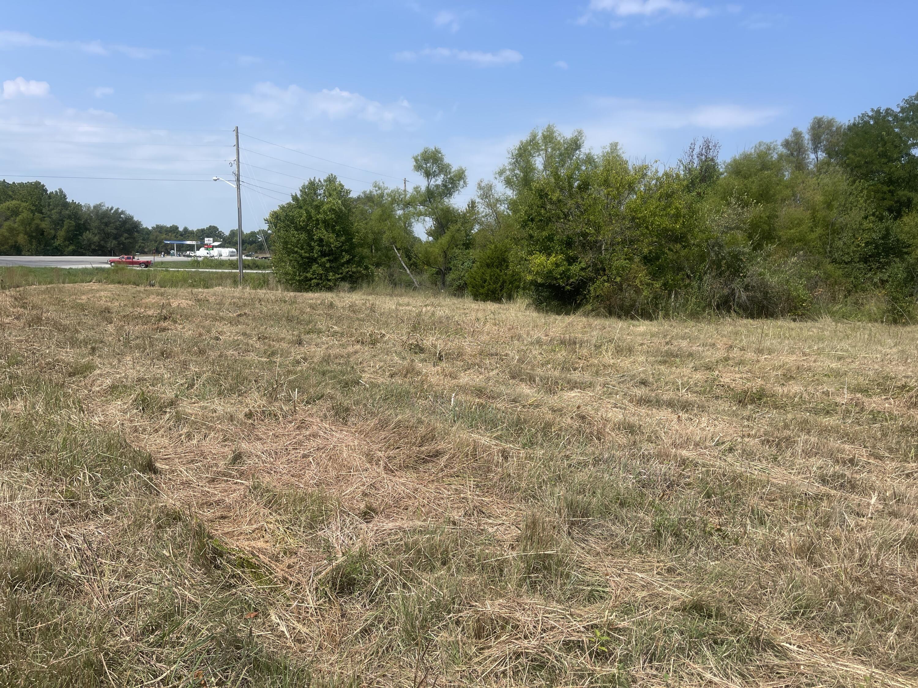 000 South Wommack Avenue Property Photo 3