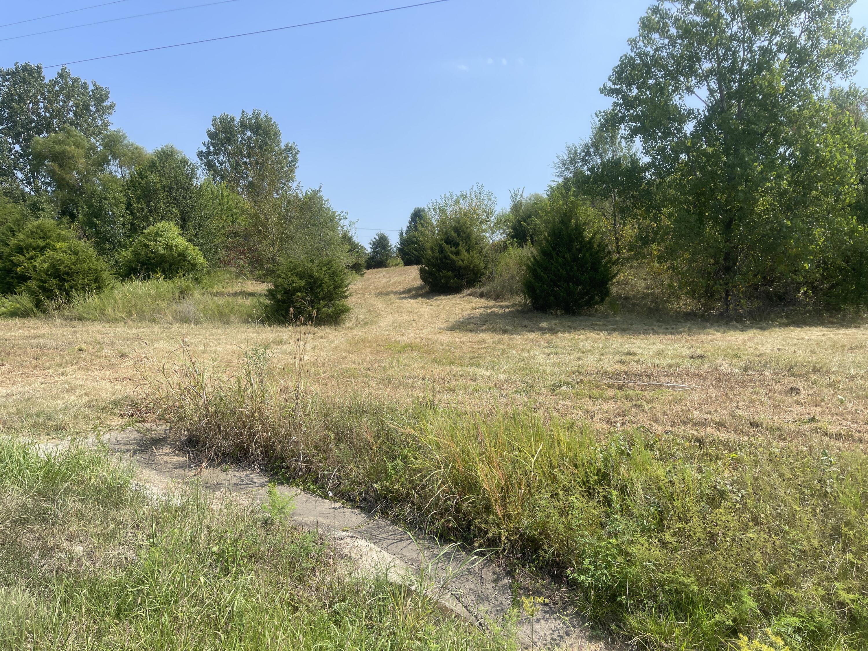 000 South Wommack Avenue Property Photo 6