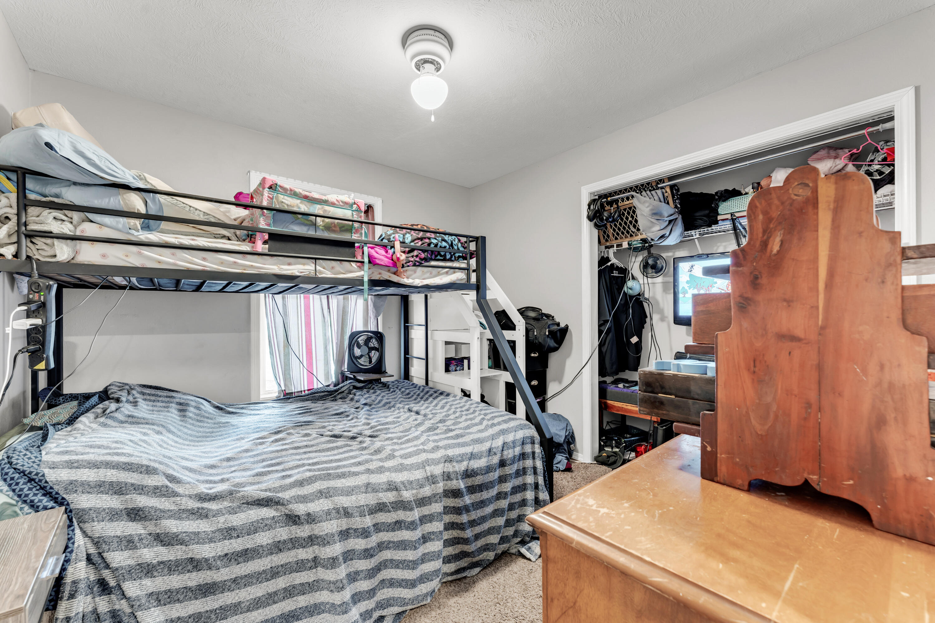 881 West Butterfield Drive Property Photo 17