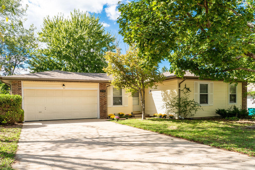 5783 South Franklin Avenue Property Photo 2