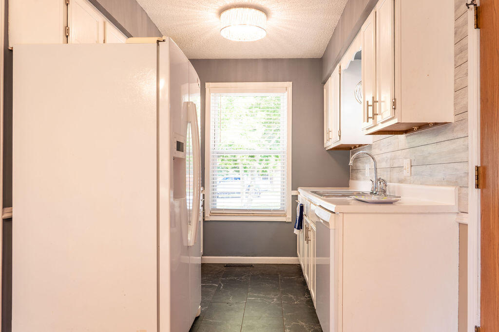 5783 South Franklin Avenue Property Photo 3