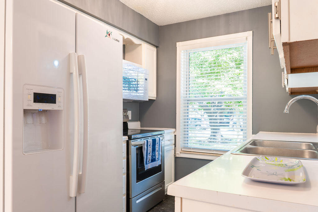 5783 South Franklin Avenue Property Photo 4